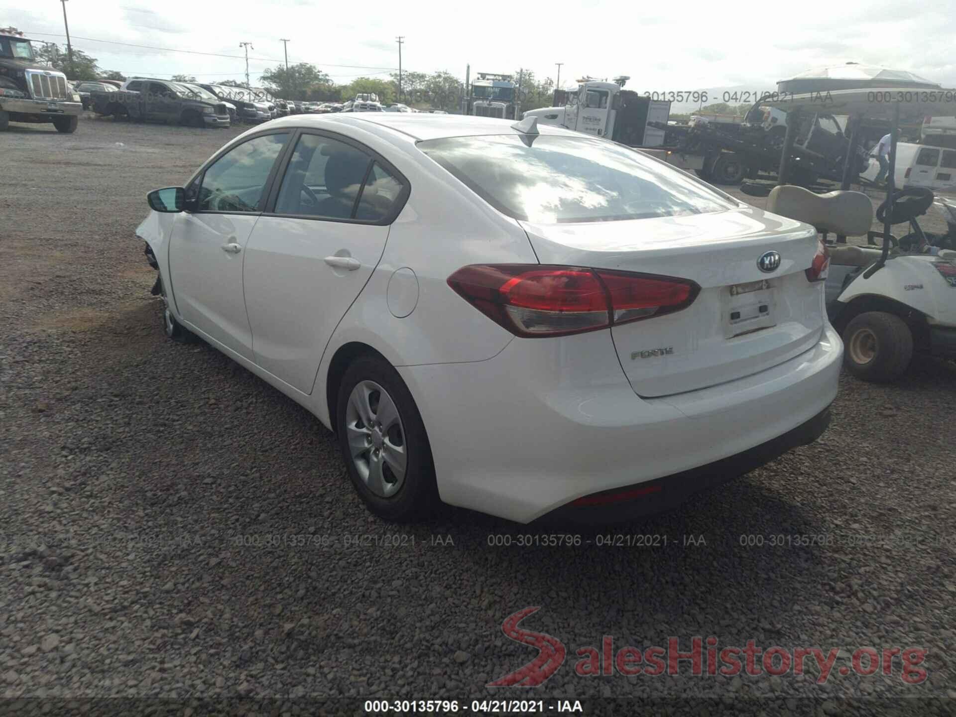 3KPFK4A7XHE157626 2017 KIA FORTE