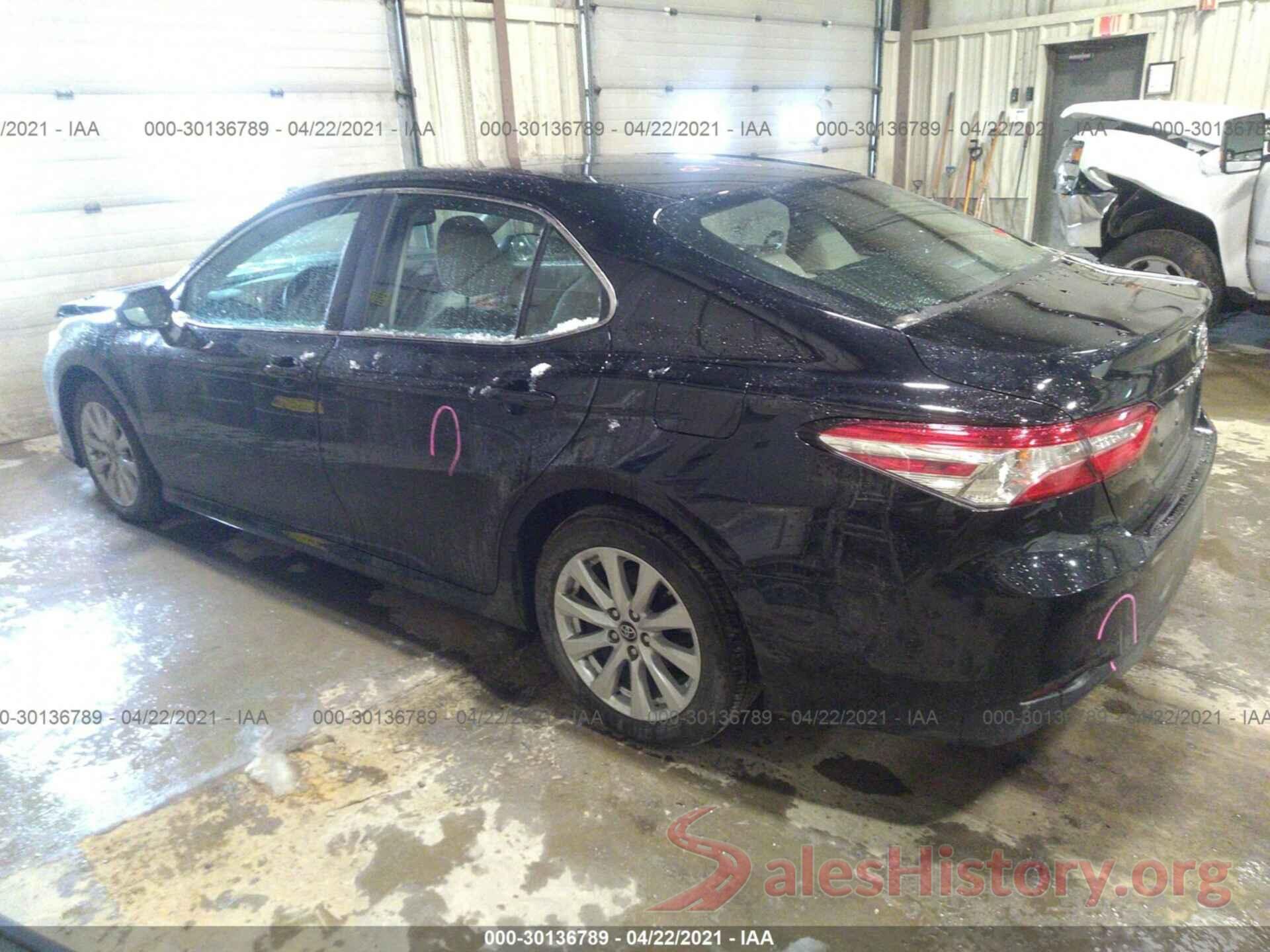 4T1B11HKXJU582938 2018 TOYOTA CAMRY