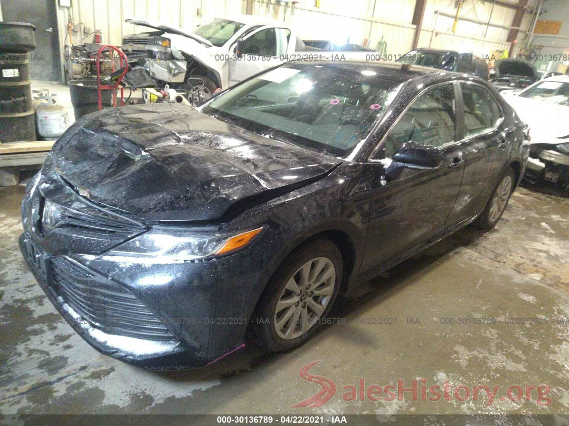 4T1B11HKXJU582938 2018 TOYOTA CAMRY