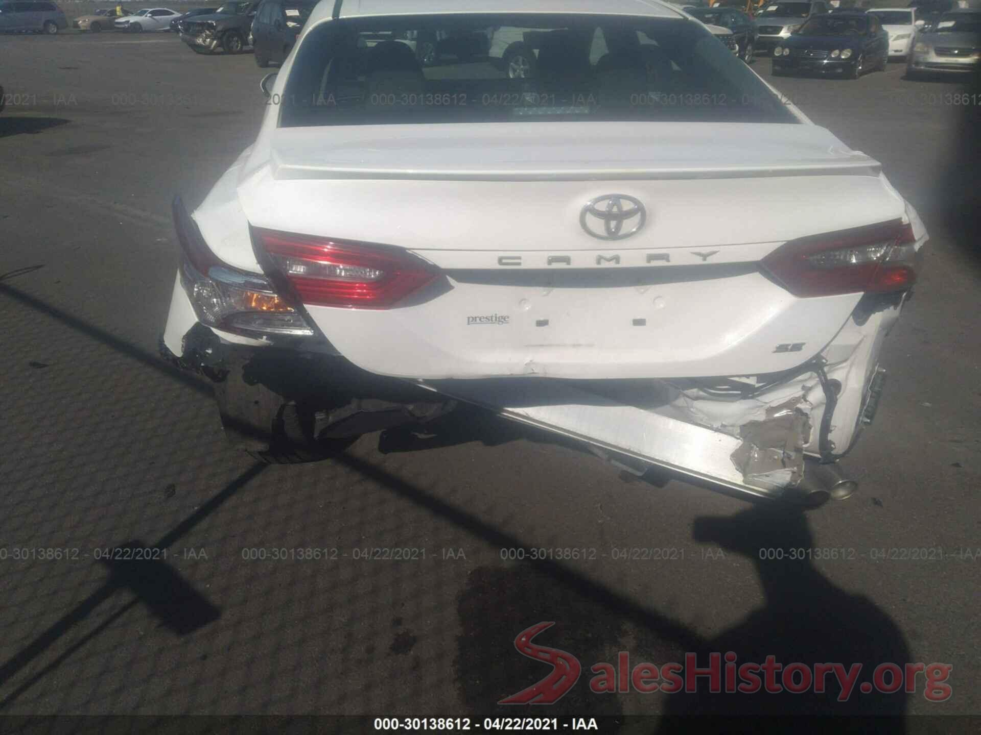 4T1B11HK2JU034710 2018 TOYOTA CAMRY