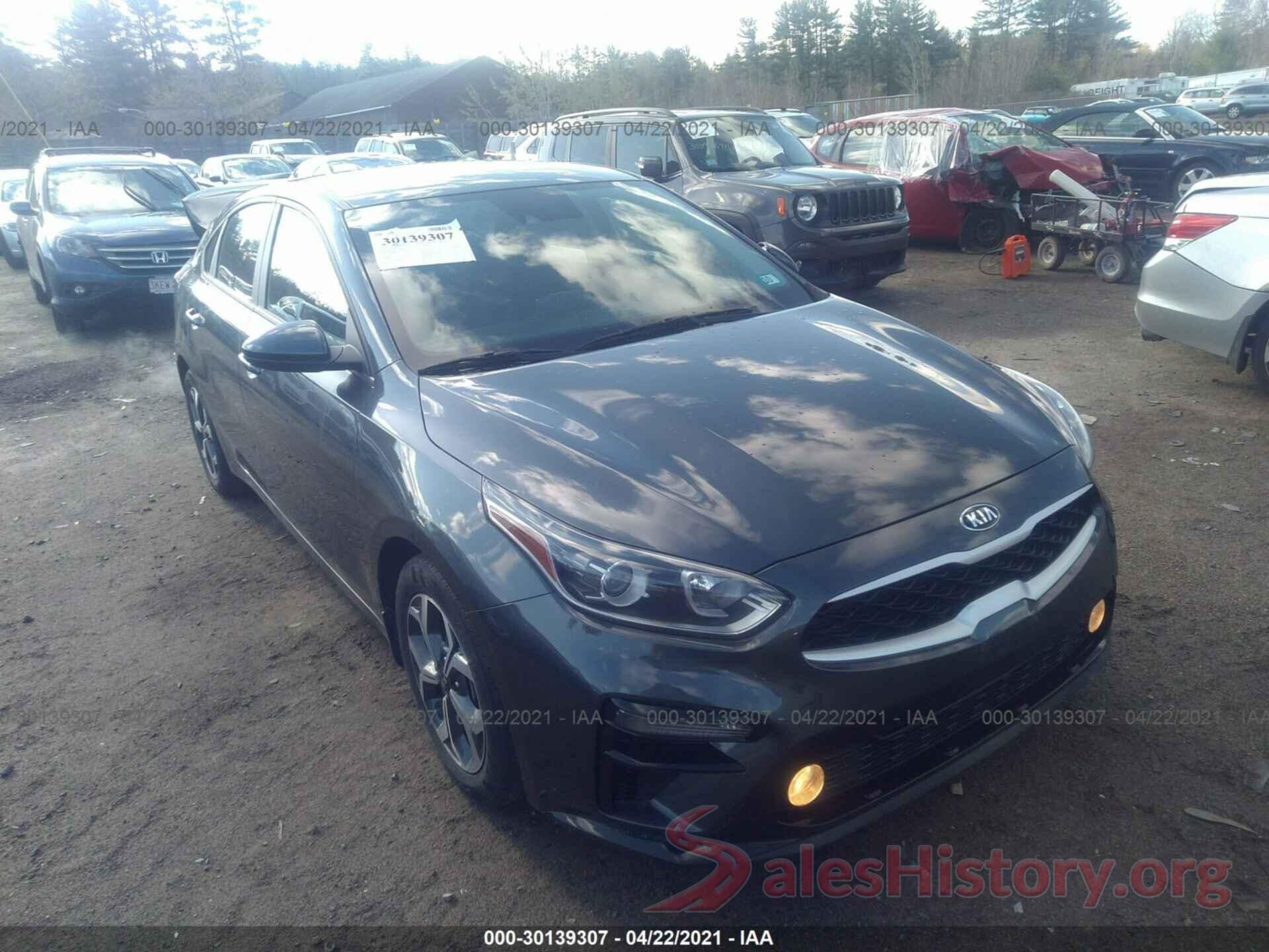 3KPF24AD1KE099306 2019 KIA FORTE