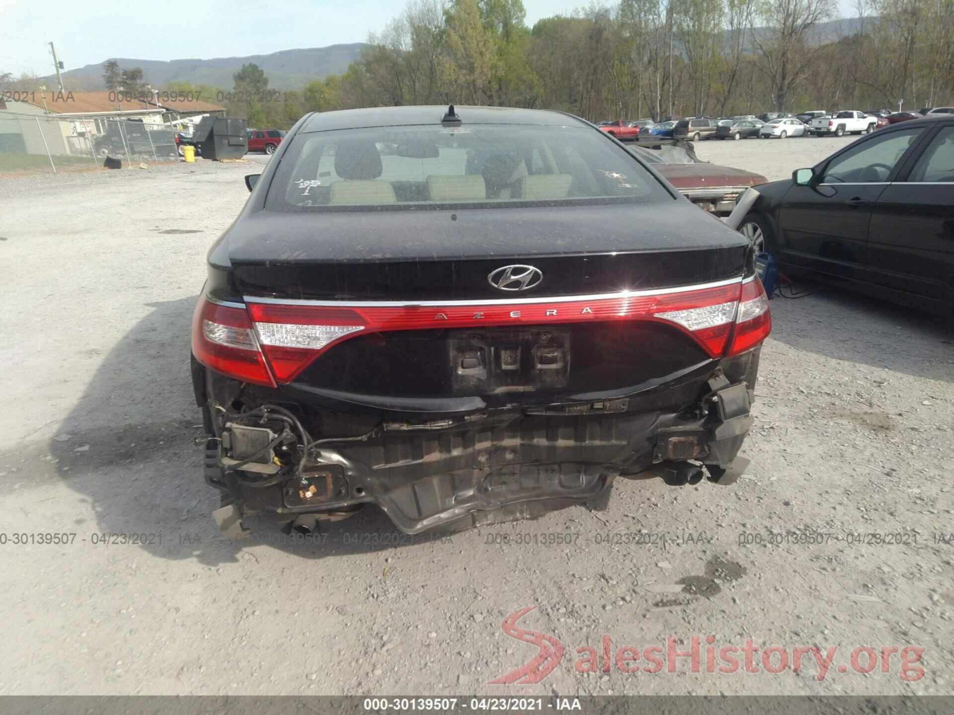 KMHFG4JG5HA589976 2017 HYUNDAI AZERA