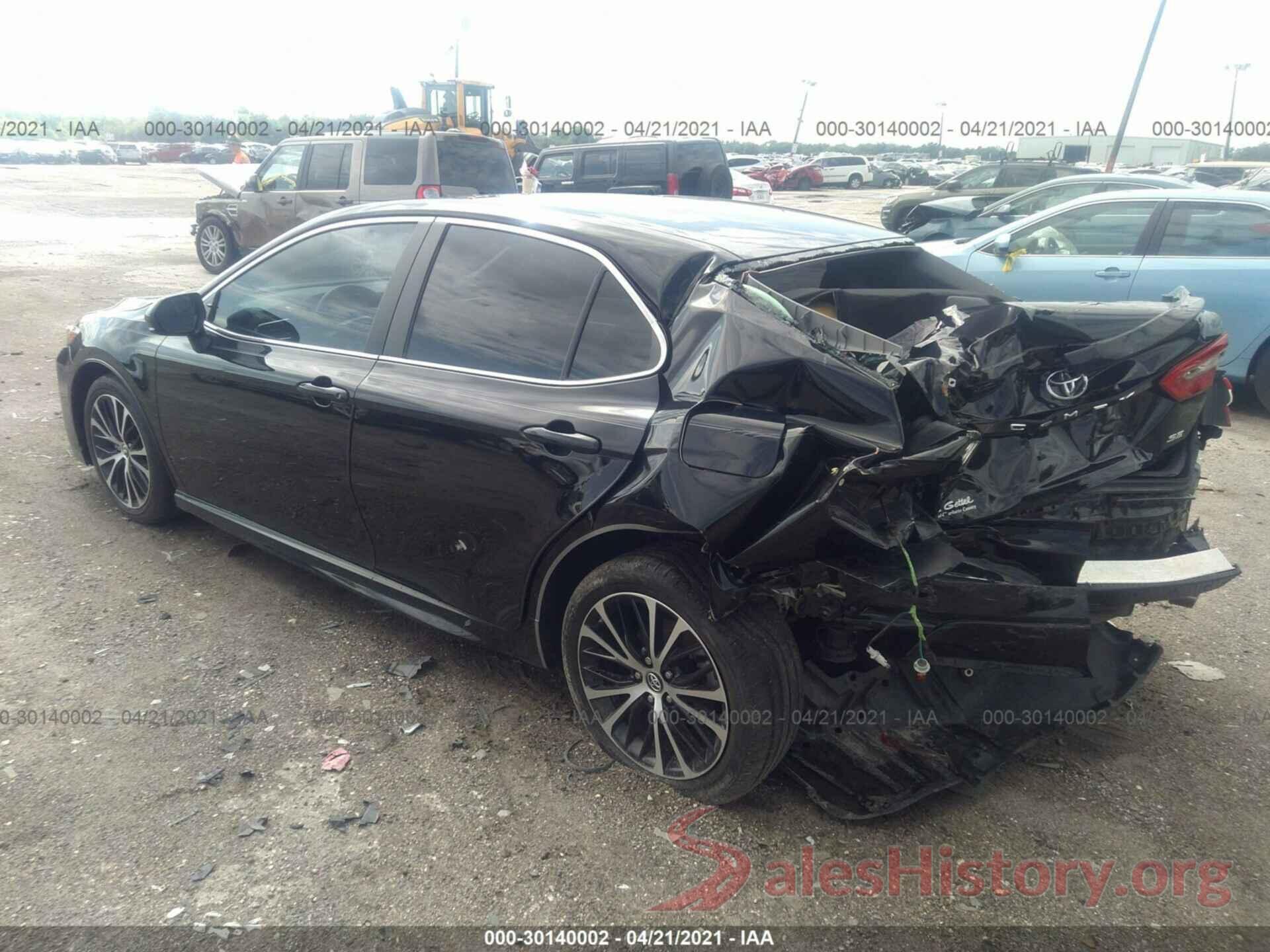 4T1B11HK0JU672440 2018 TOYOTA CAMRY