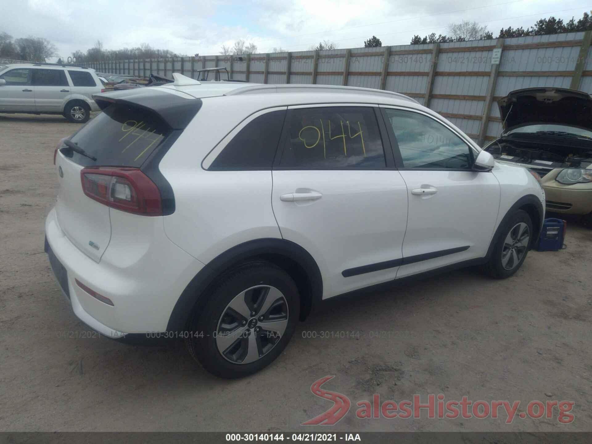 KNDCC3LC5H5087632 2017 KIA NIRO