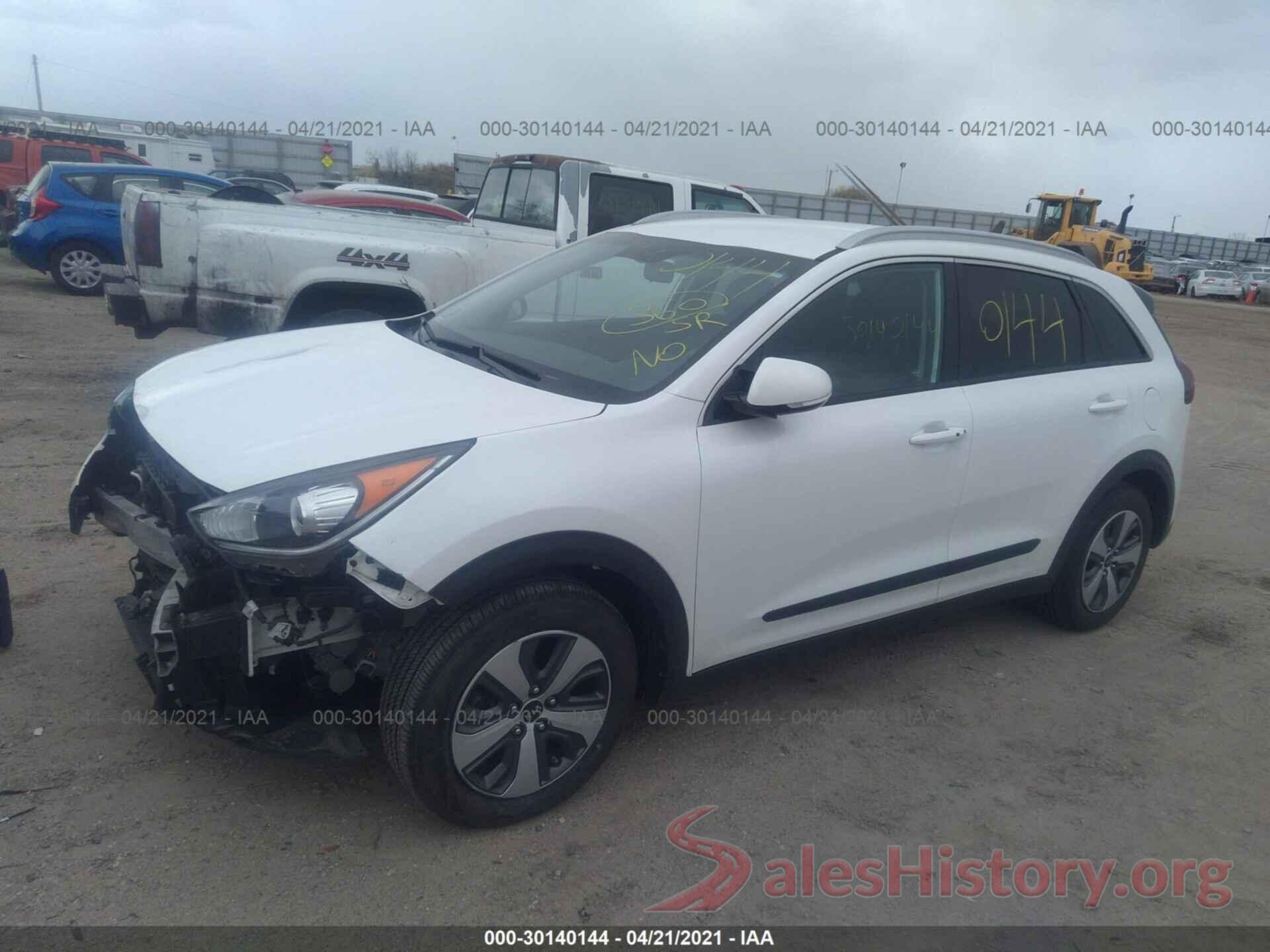 KNDCC3LC5H5087632 2017 KIA NIRO