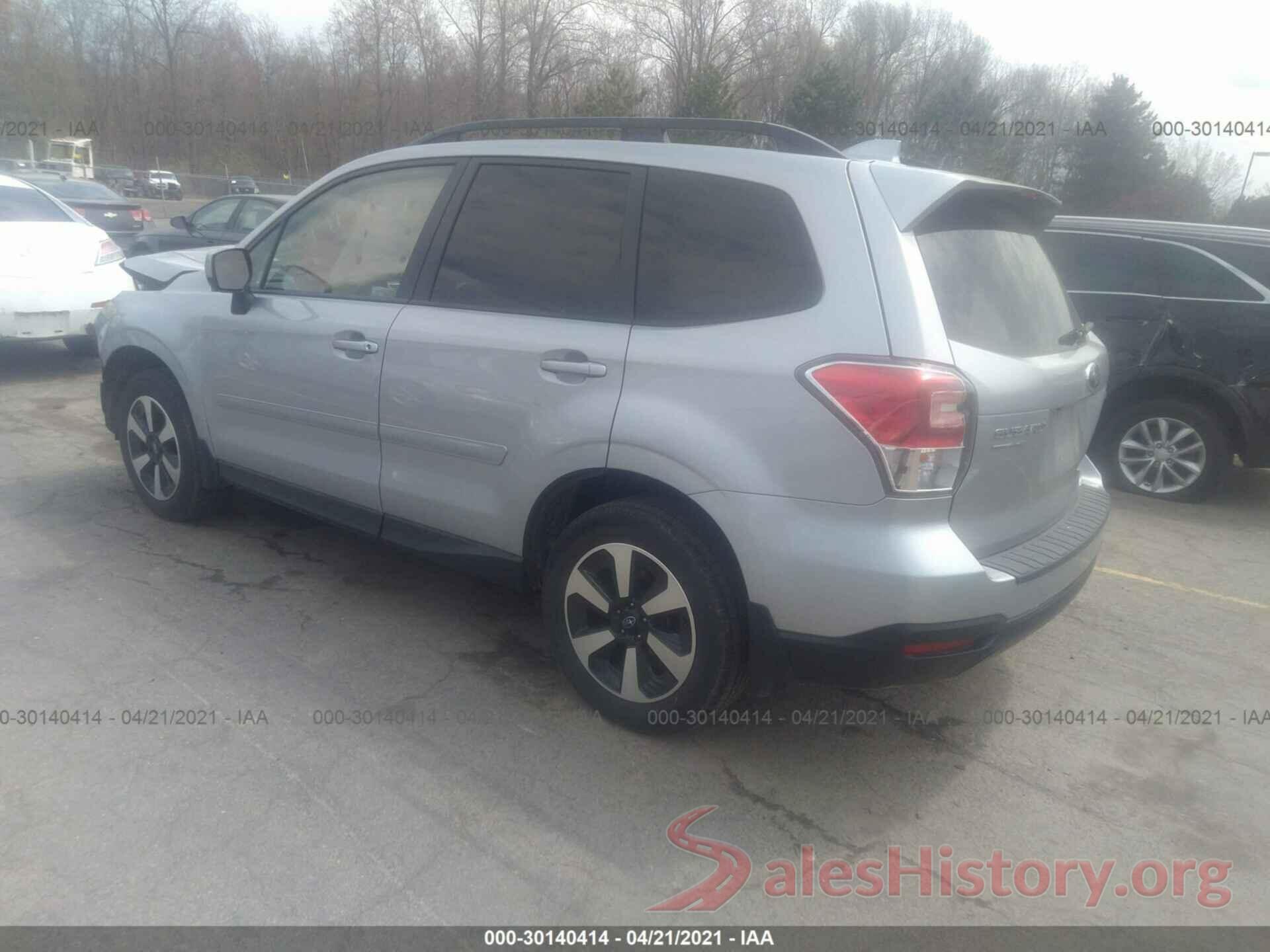 JF2SJAGC2JH608781 2018 SUBARU FORESTER