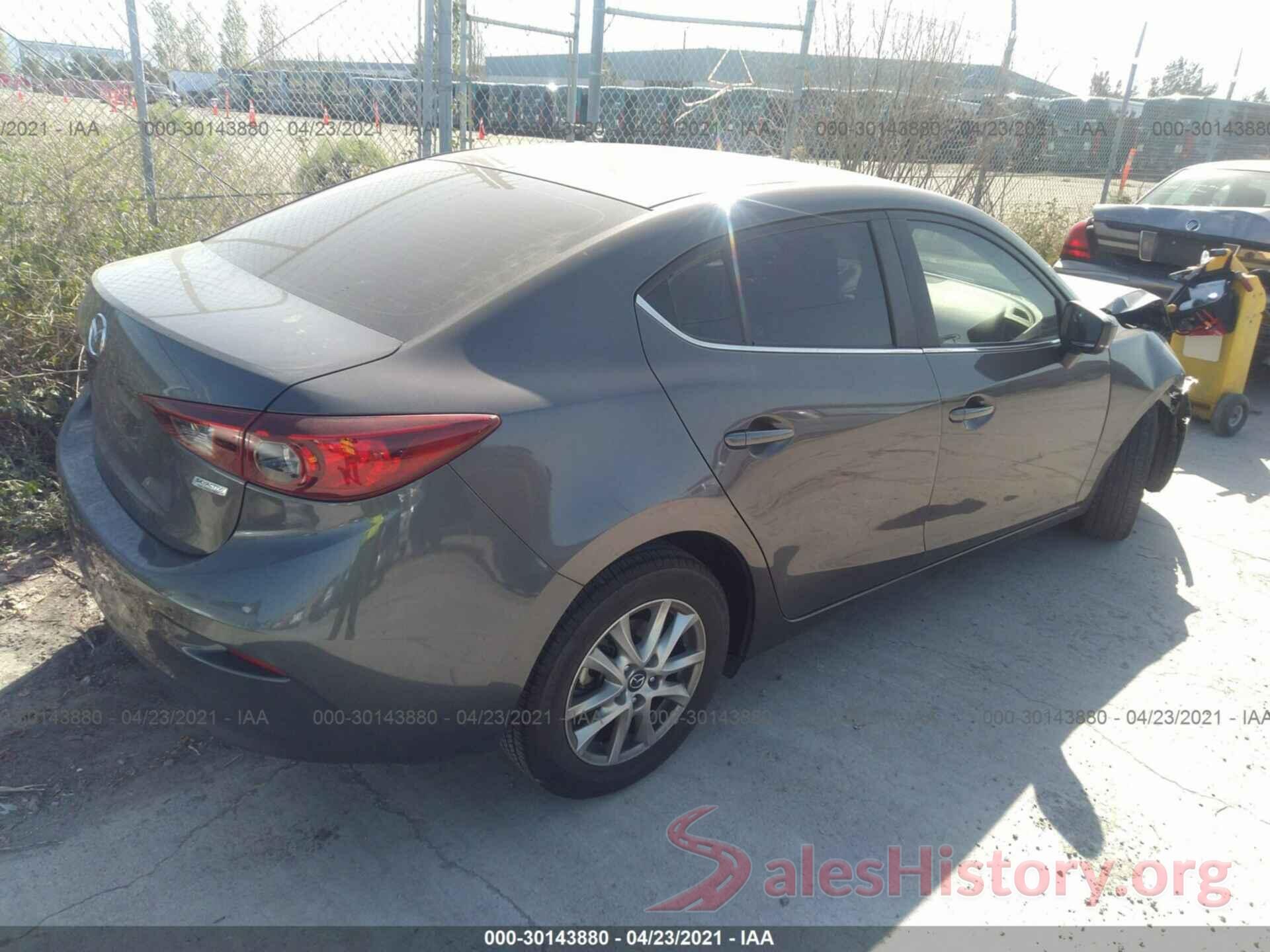 3MZBN1U73JM242946 2018 MAZDA MAZDA3 4-DOOR