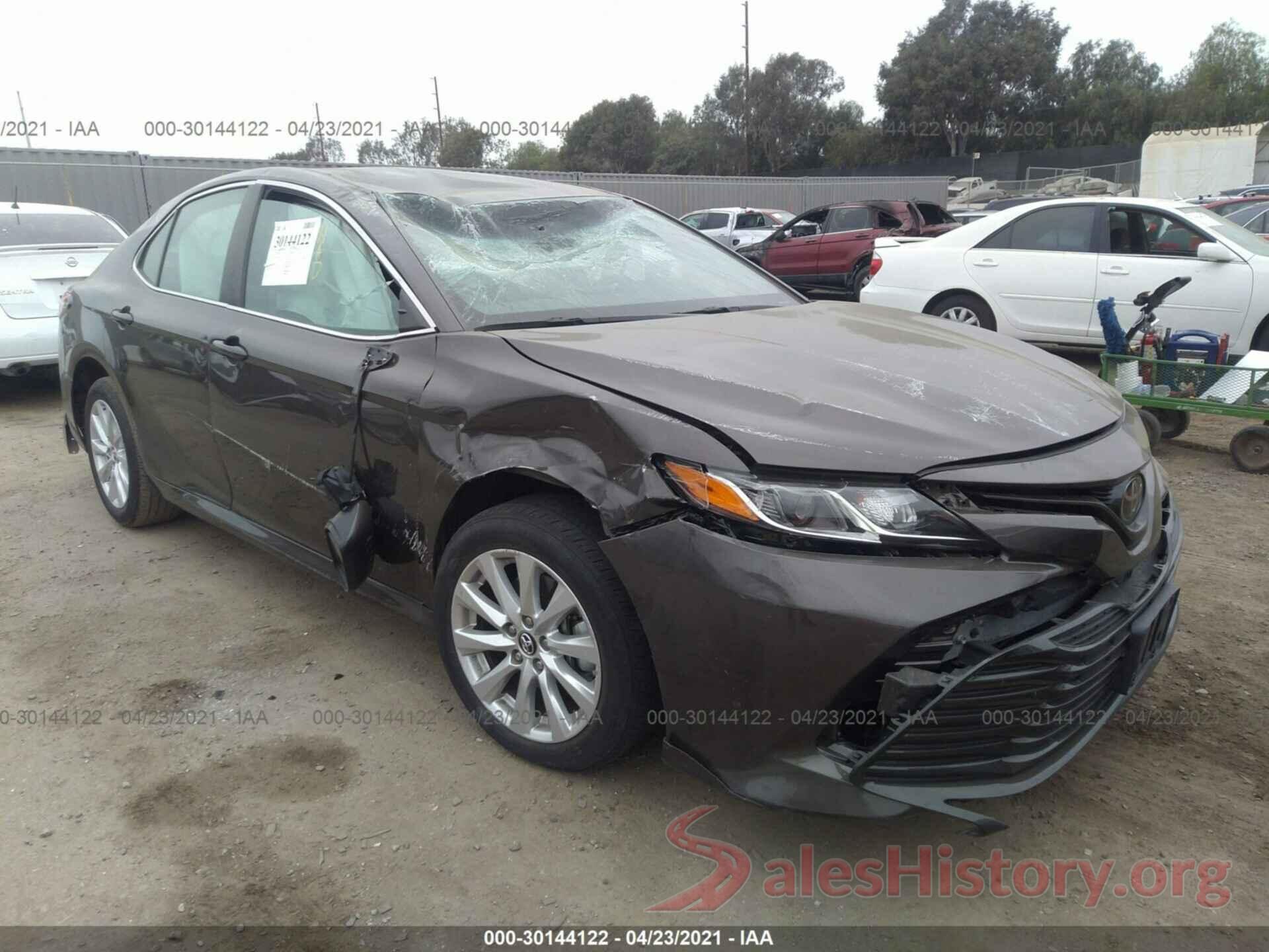 4T1B11HK2JU109535 2018 TOYOTA CAMRY