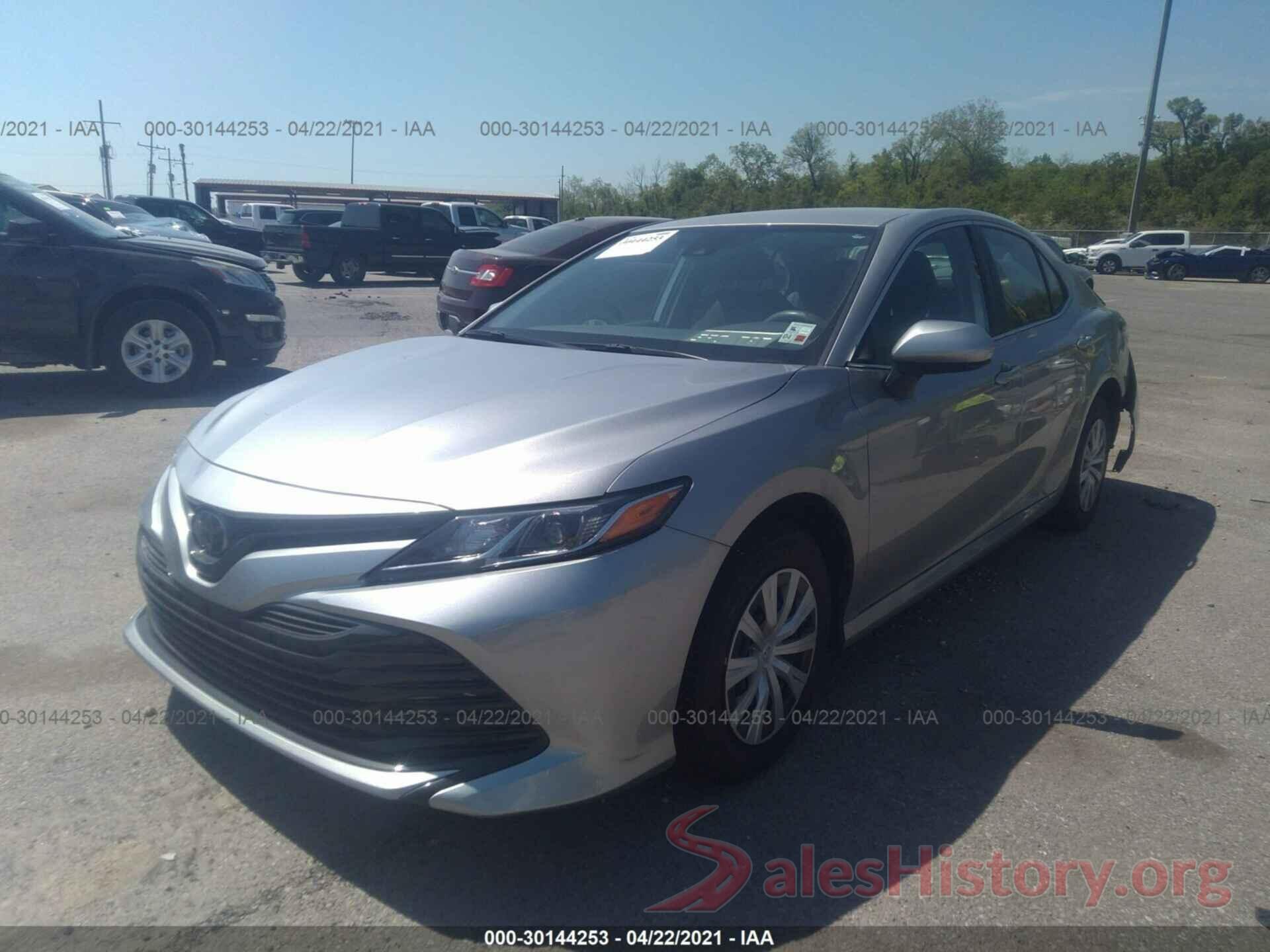 4T1B11HK8KU756068 2019 TOYOTA CAMRY