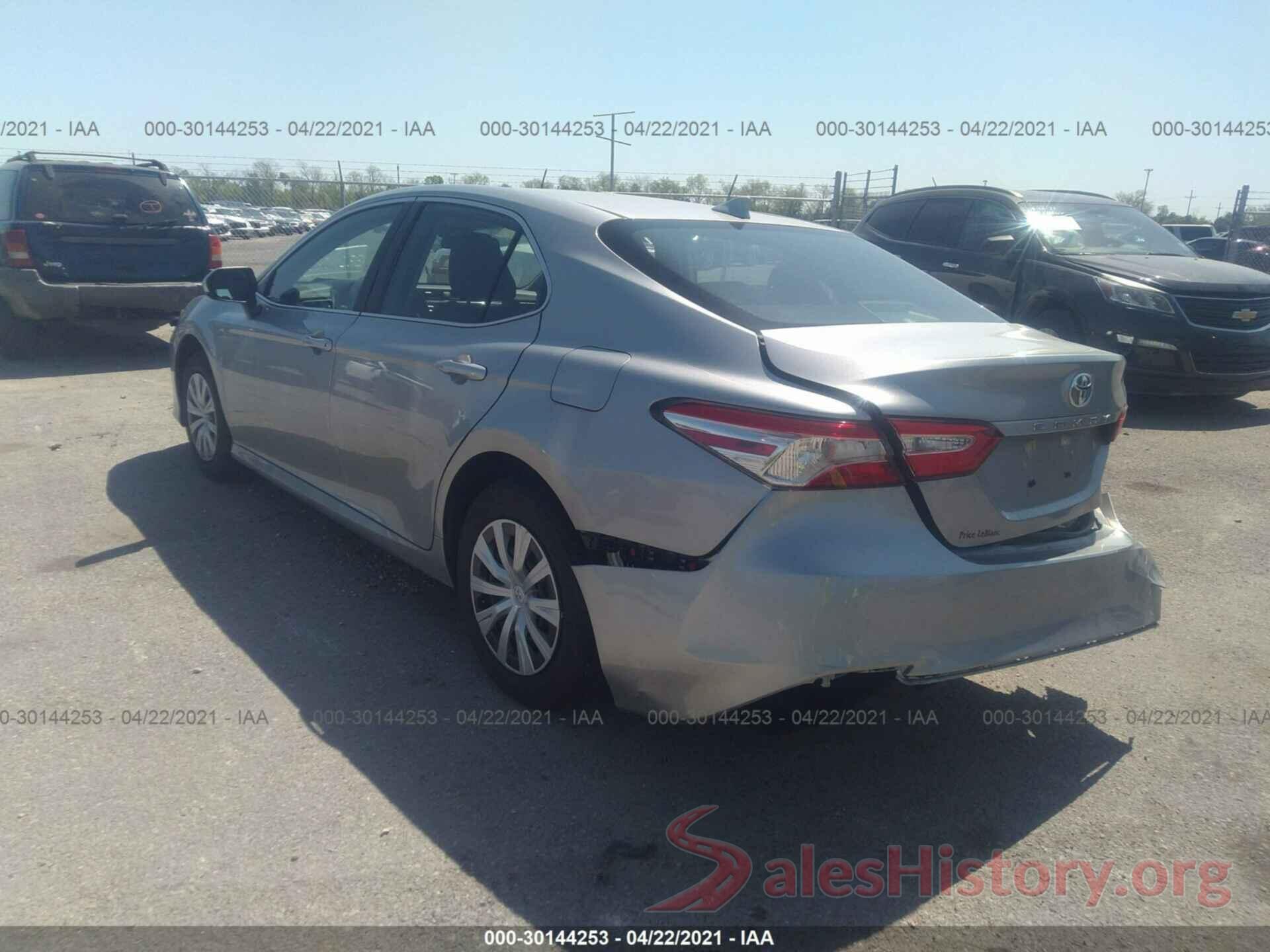 4T1B11HK8KU756068 2019 TOYOTA CAMRY