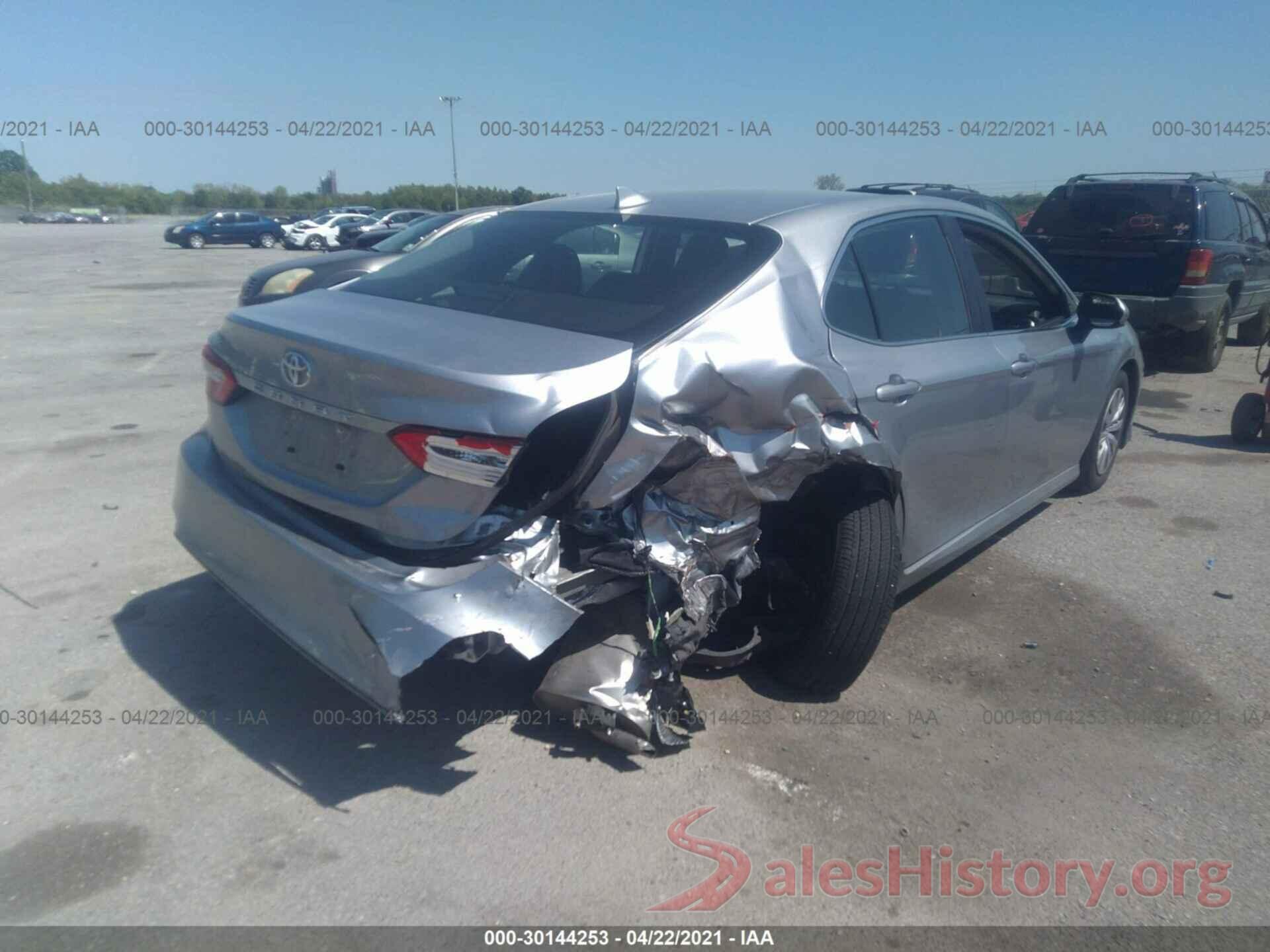 4T1B11HK8KU756068 2019 TOYOTA CAMRY