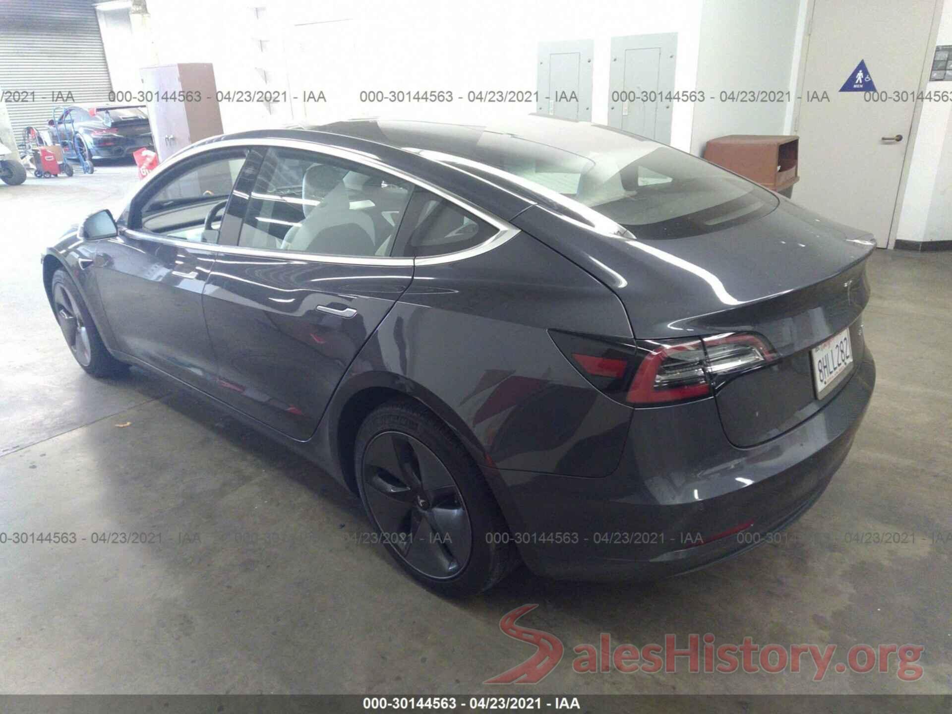 5YJ3E1EB9JF113057 2018 TESLA MODEL 3