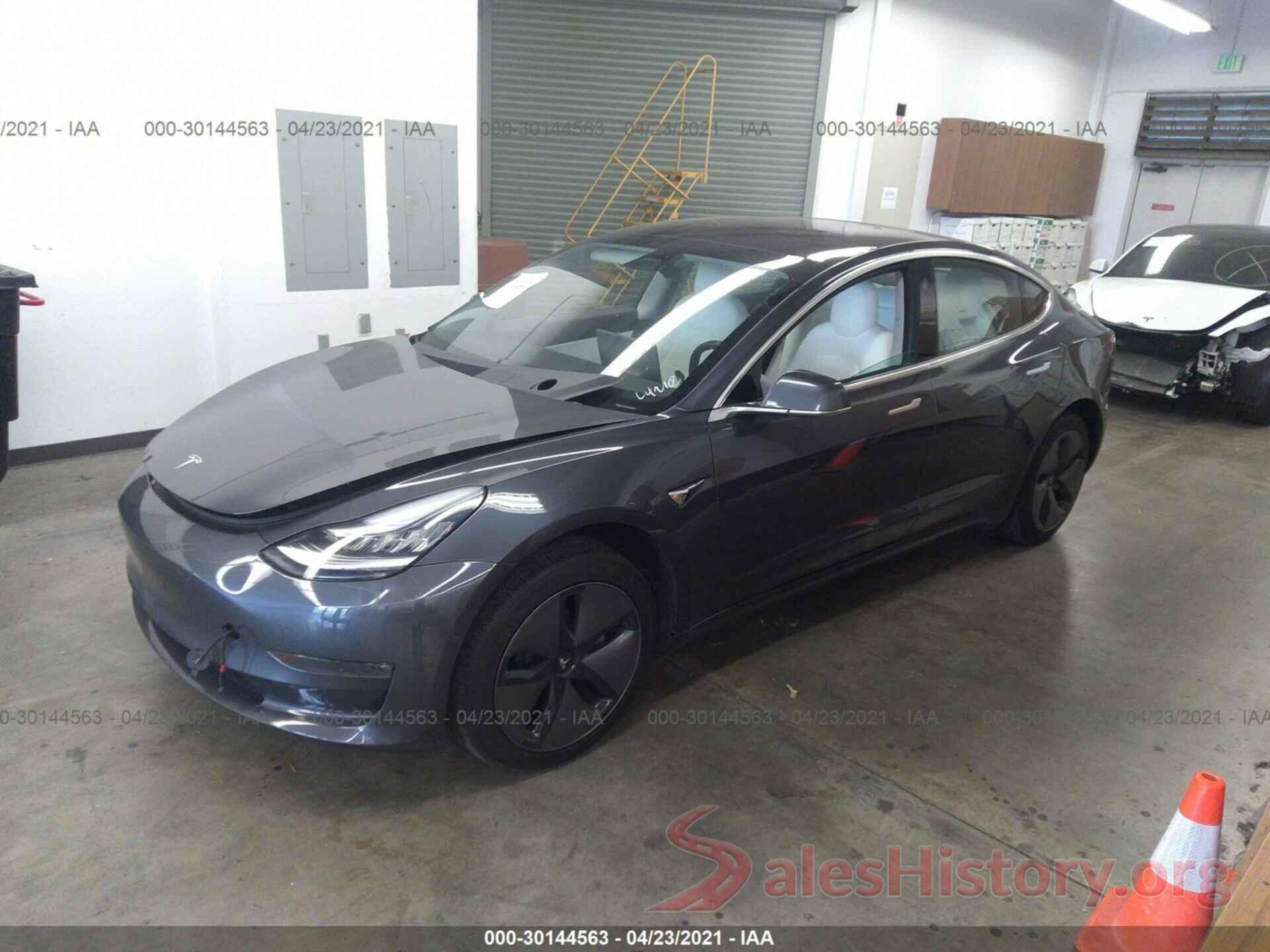 5YJ3E1EB9JF113057 2018 TESLA MODEL 3