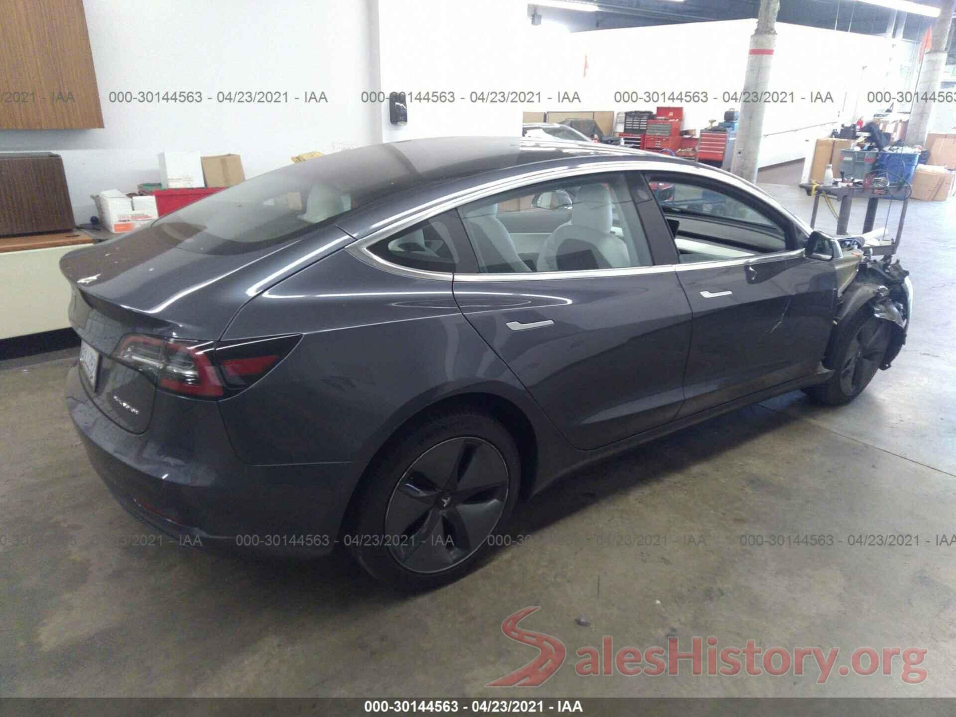 5YJ3E1EB9JF113057 2018 TESLA MODEL 3