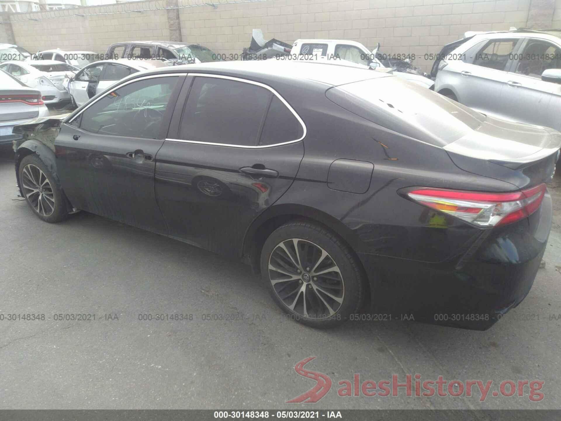 4T1B11HK7JU571329 2018 TOYOTA CAMRY