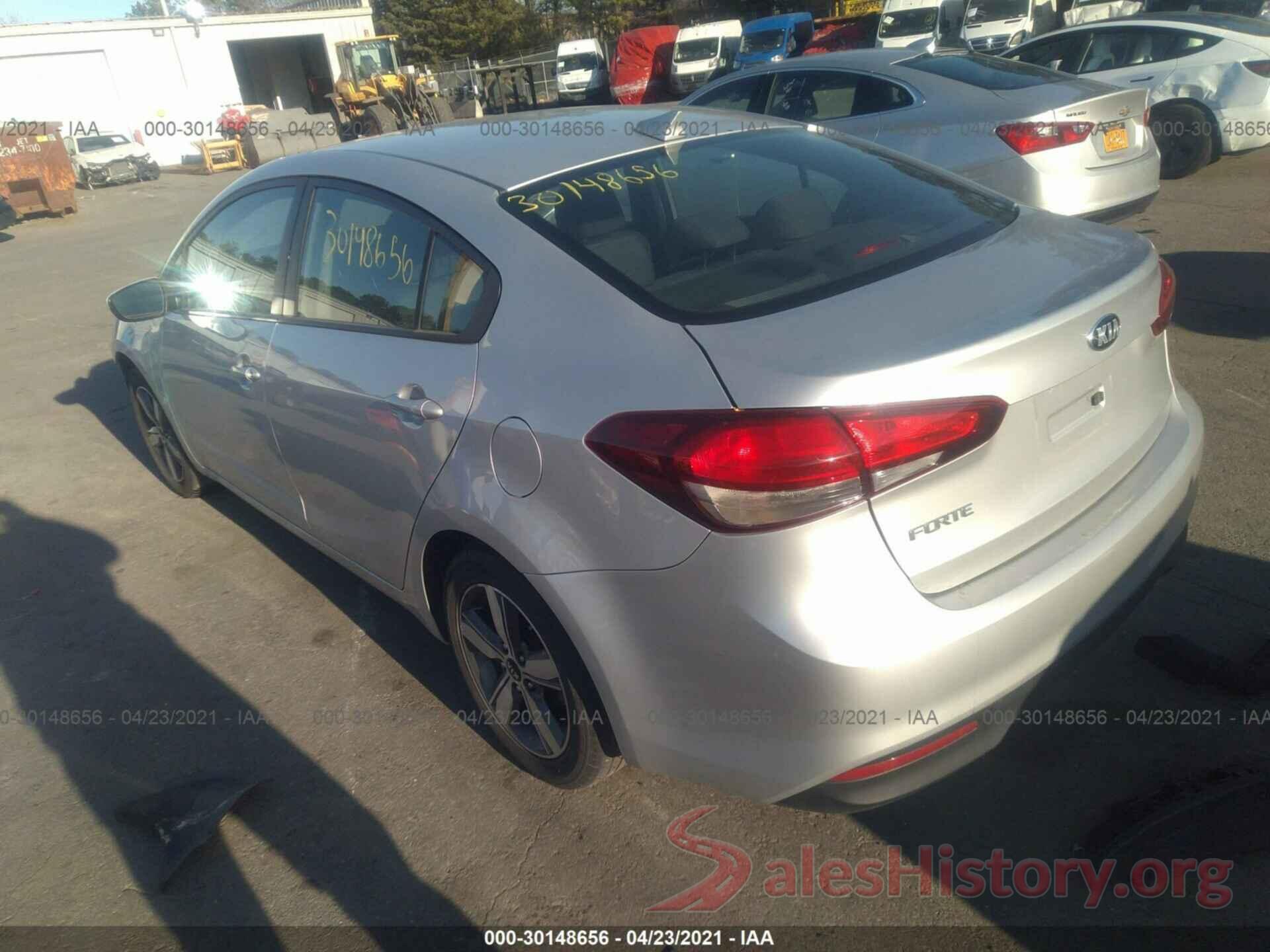 3KPFL4A71JE247721 2018 KIA FORTE