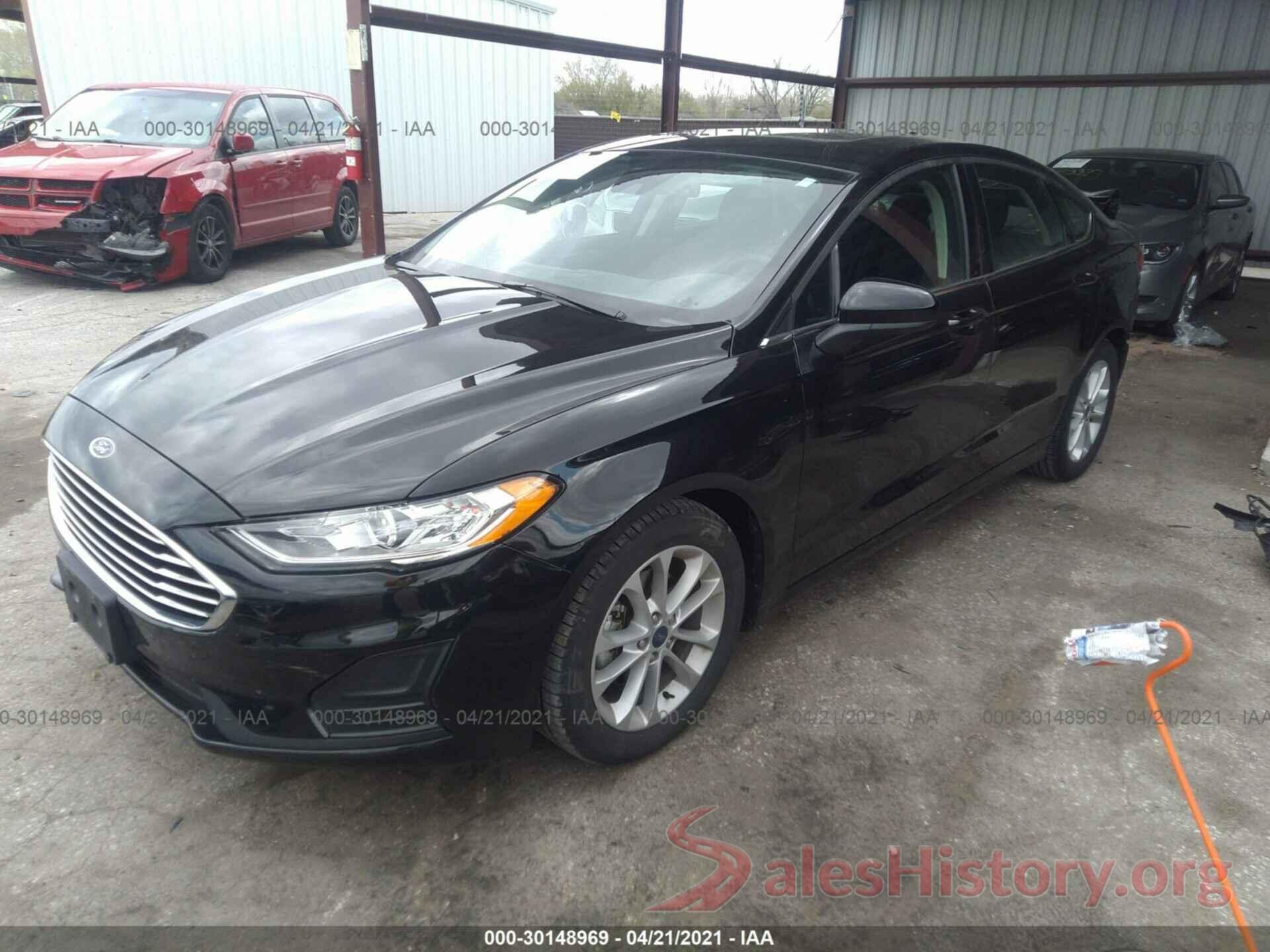 3FA6P0HD0KR250697 2019 FORD FUSION