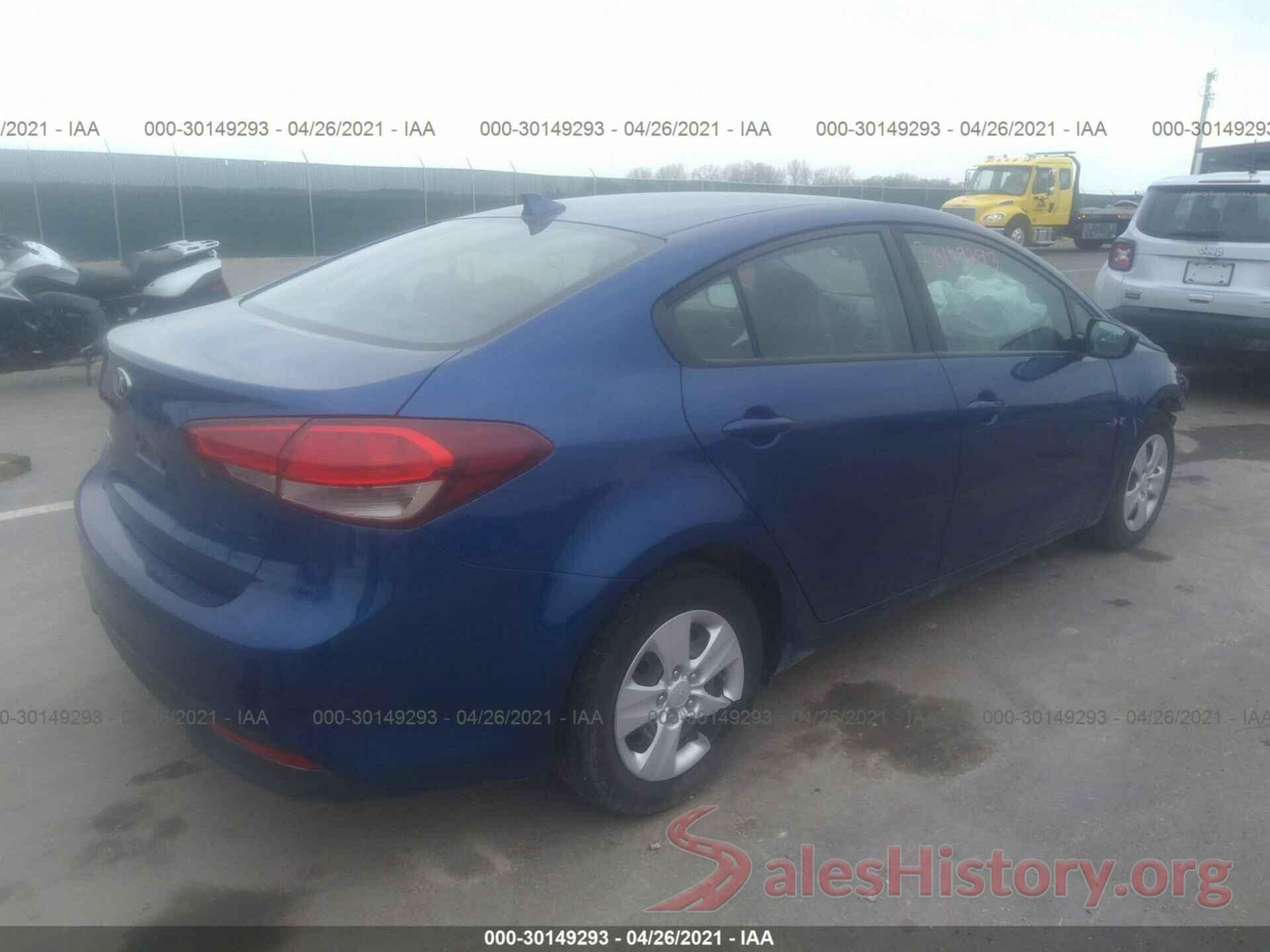 3KPFK4A7XHE071166 2017 KIA FORTE