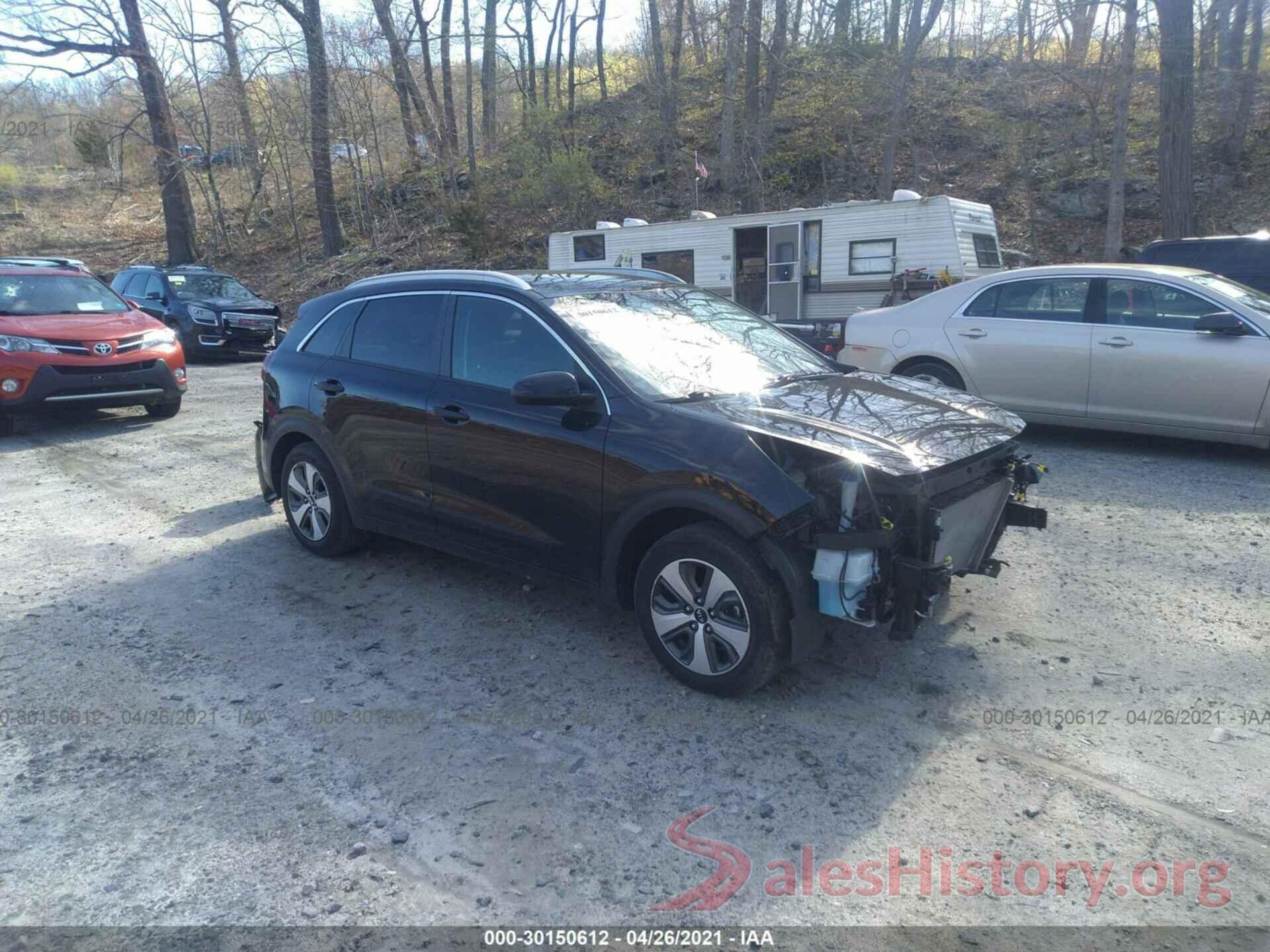 KNDCB3LCXH5095244 2017 KIA NIRO