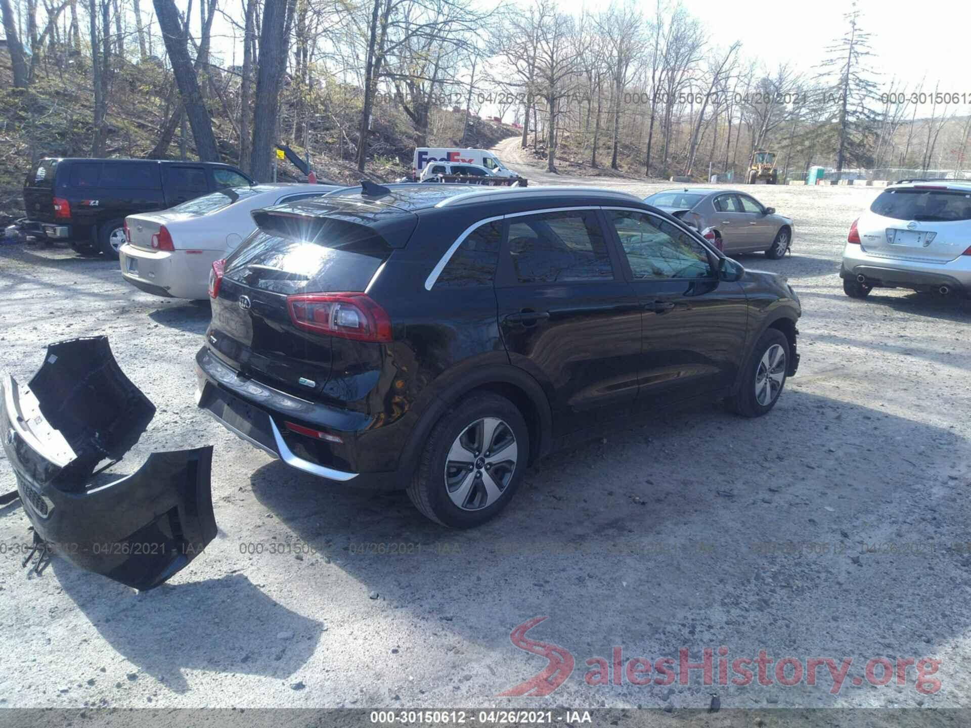 KNDCB3LCXH5095244 2017 KIA NIRO