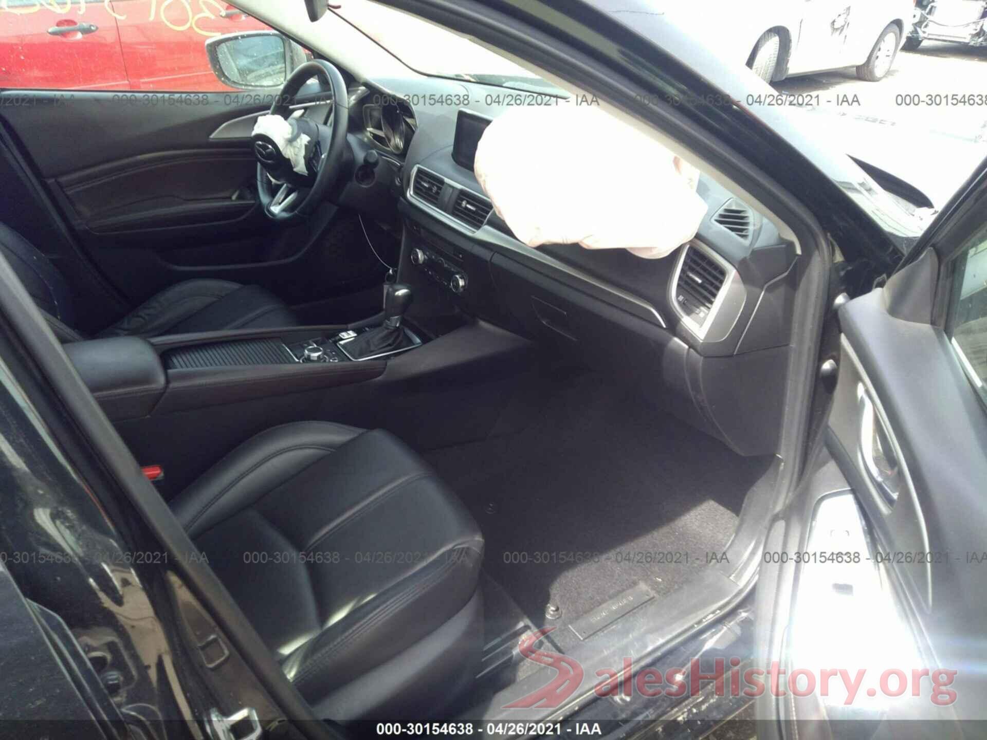 3MZBN1V31JM209147 2018 MAZDA MAZDA3 4-DOOR