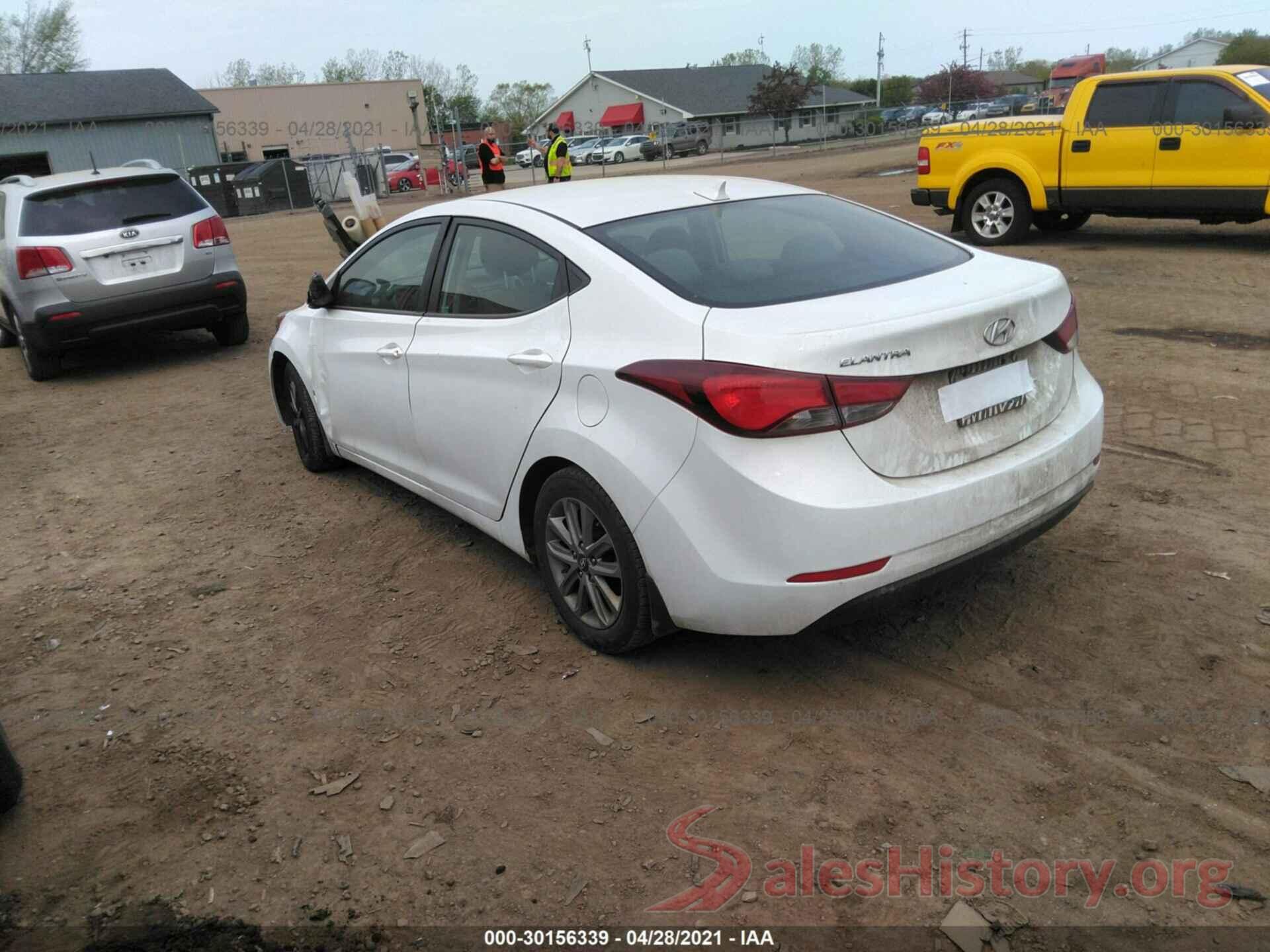 5NPDH4AE4FH641806 2015 HYUNDAI ELANTRA