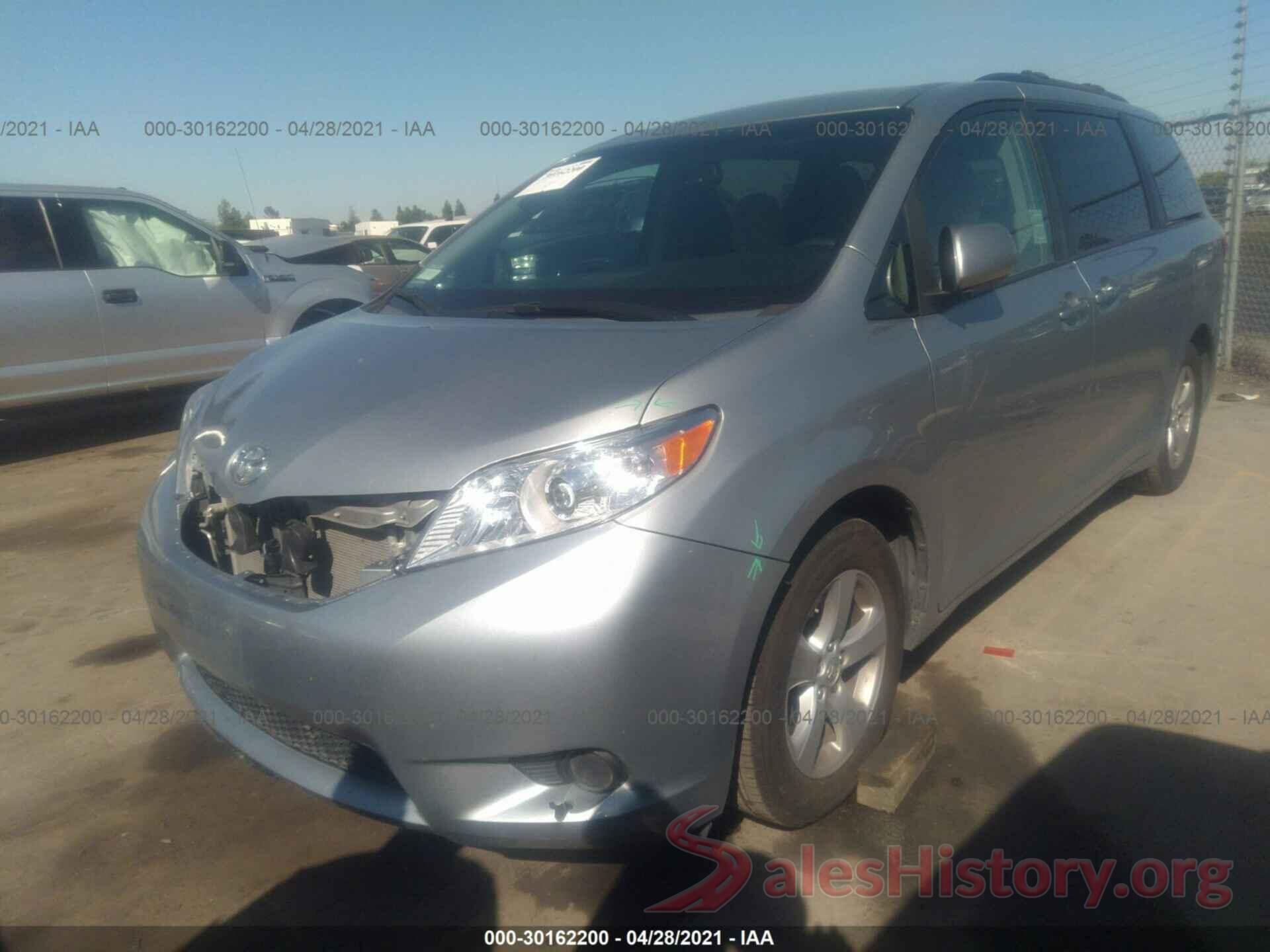 5TDKZ3DC7HS805815 2017 TOYOTA SIENNA