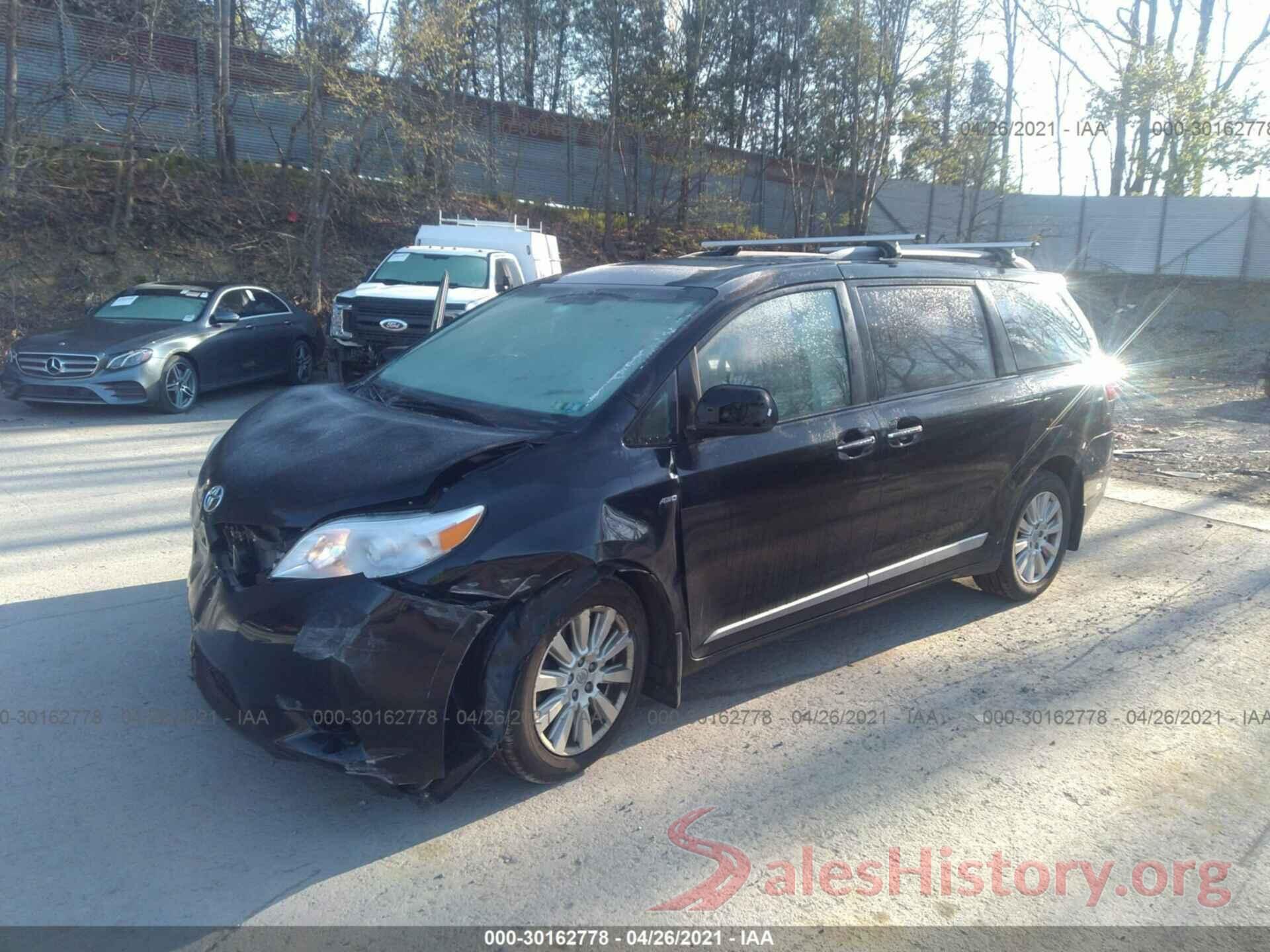 5TDDZ3DC7HS178459 2017 TOYOTA SIENNA