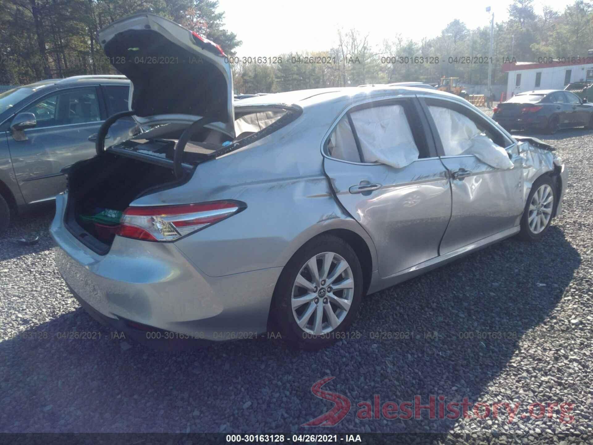 4T1B11HK4JU577136 2018 TOYOTA CAMRY