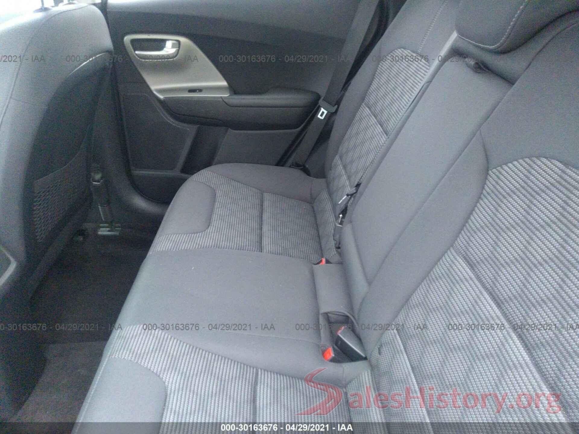 KNDCB3LCXH5068299 2017 KIA NIRO