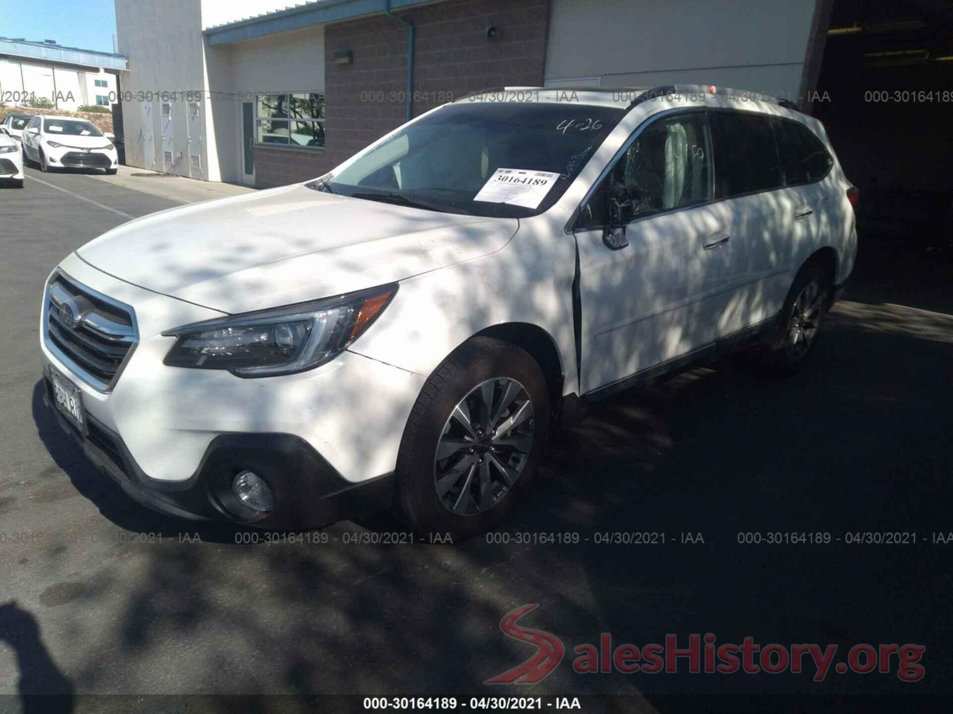 4S4BSATC8J3275657 2018 SUBARU OUTBACK