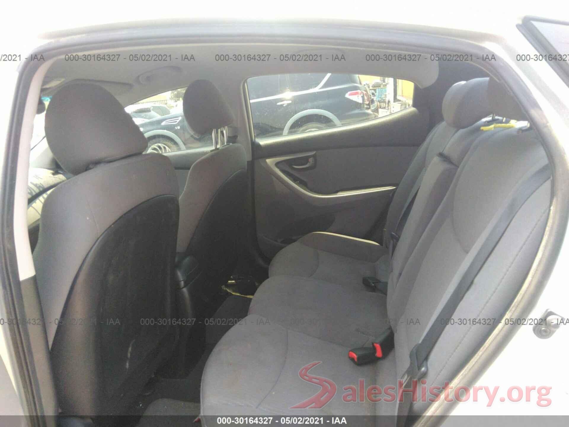 5NPDH4AEXGH675718 2016 HYUNDAI ELANTRA