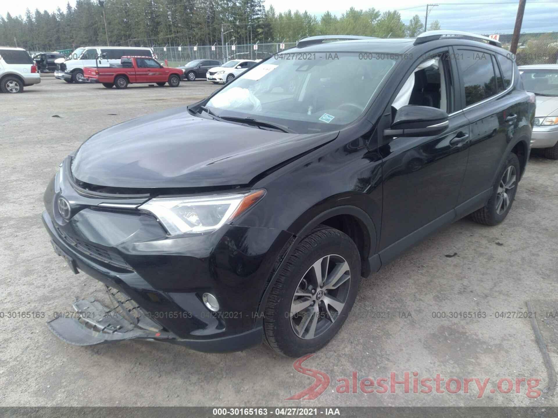 2T3RFREV1HW555285 2017 TOYOTA RAV4