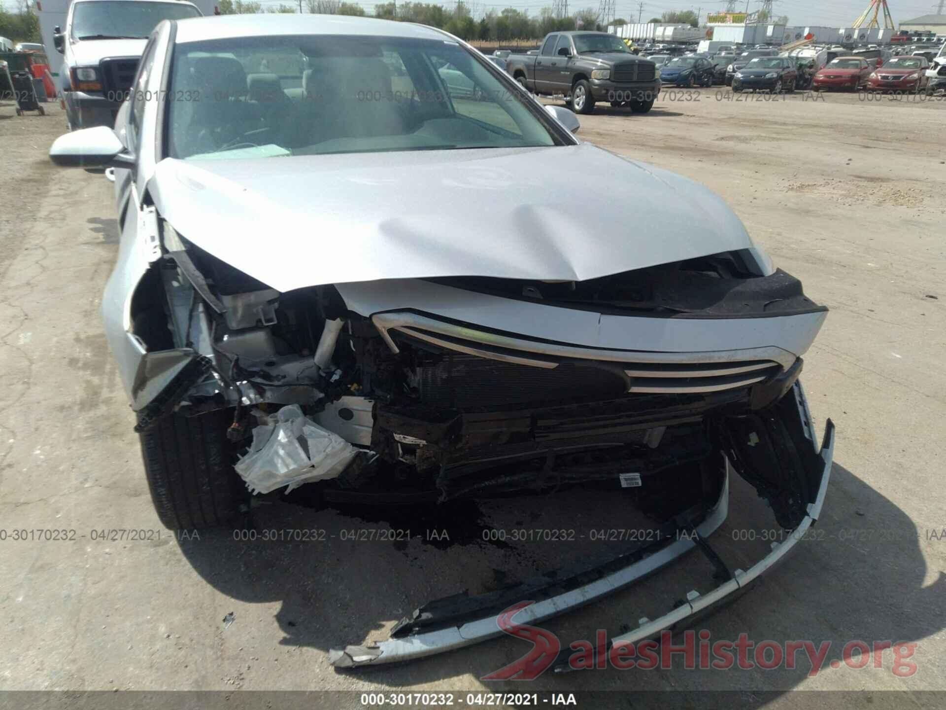 5NPE24AF8HH585953 2017 HYUNDAI SONATA