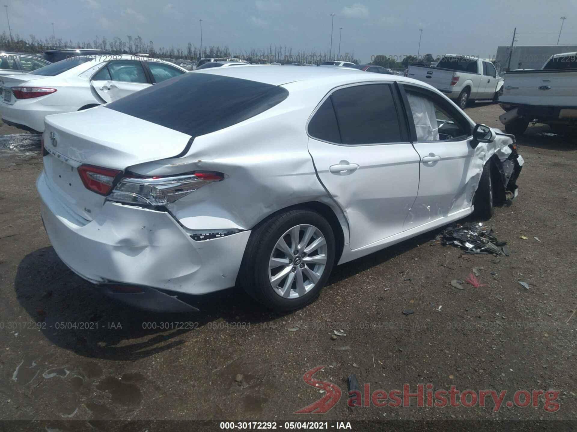 4T1B11HK5JU085621 2018 TOYOTA CAMRY