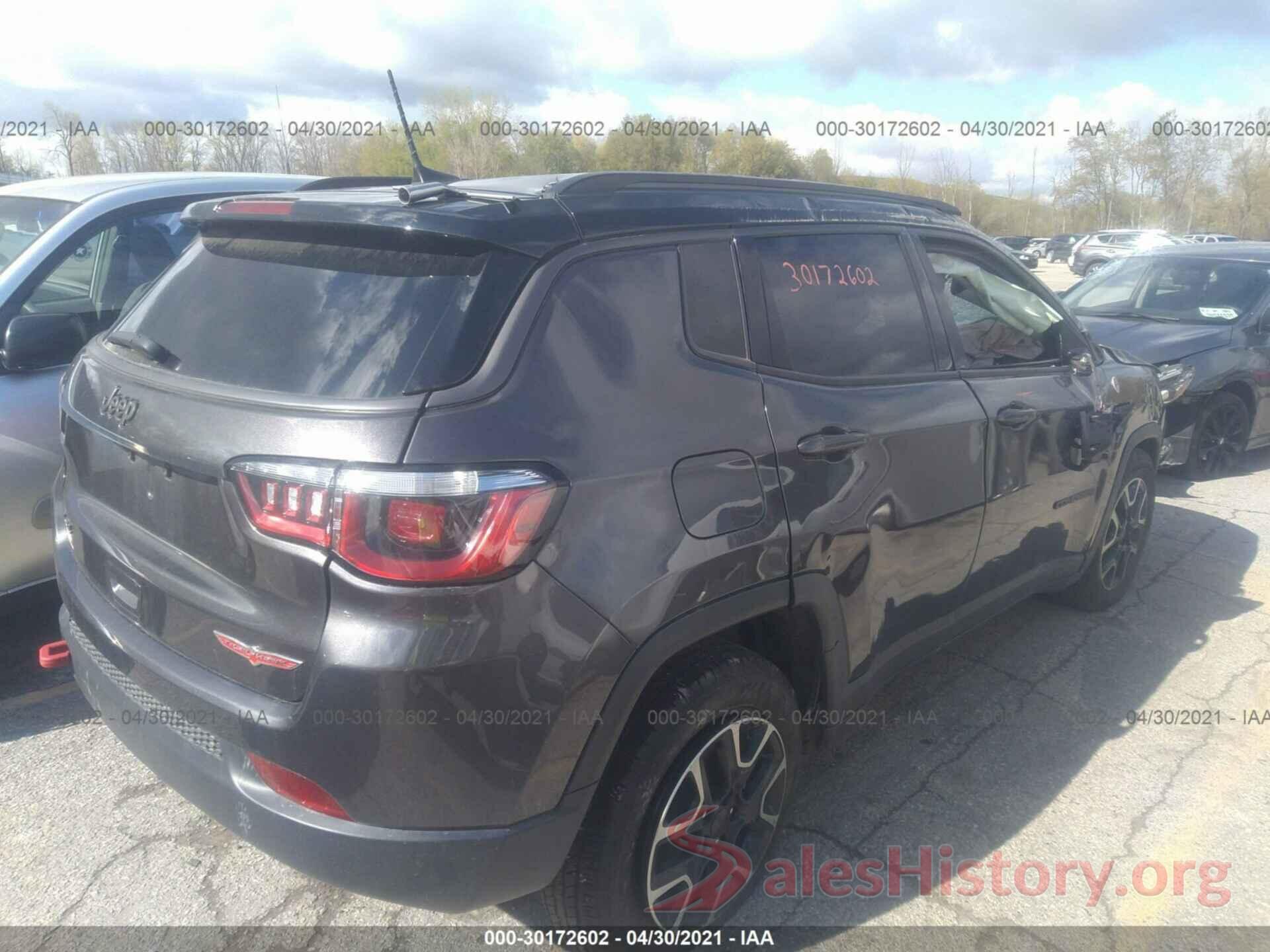 3C4NJDDB8KT765579 2019 JEEP COMPASS