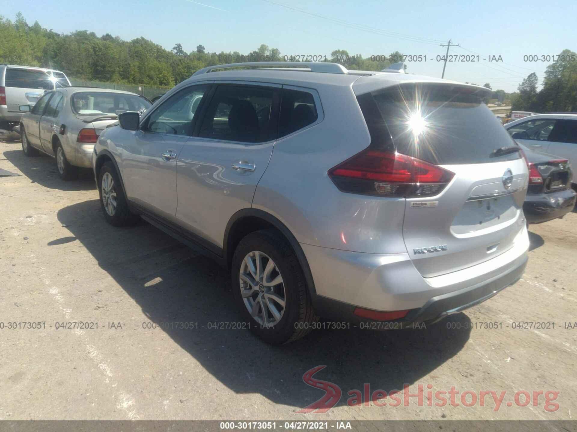 KNMAT2MTXHP592375 2017 NISSAN ROGUE