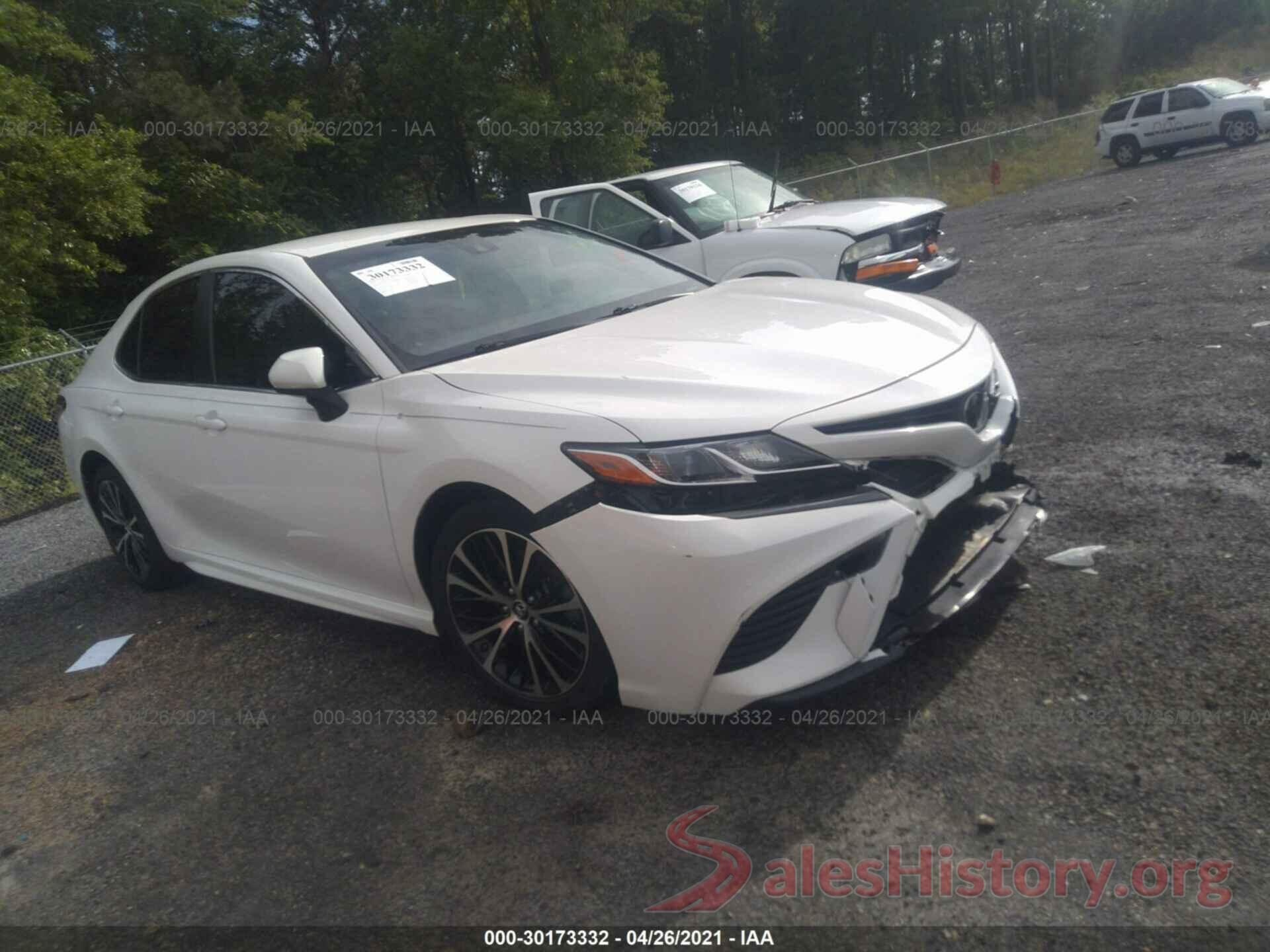 JTNB11HK3J3027979 2018 TOYOTA CAMRY