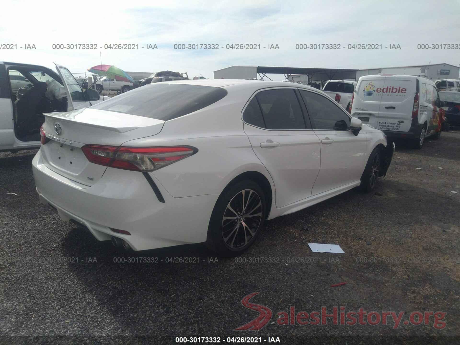 JTNB11HK3J3027979 2018 TOYOTA CAMRY