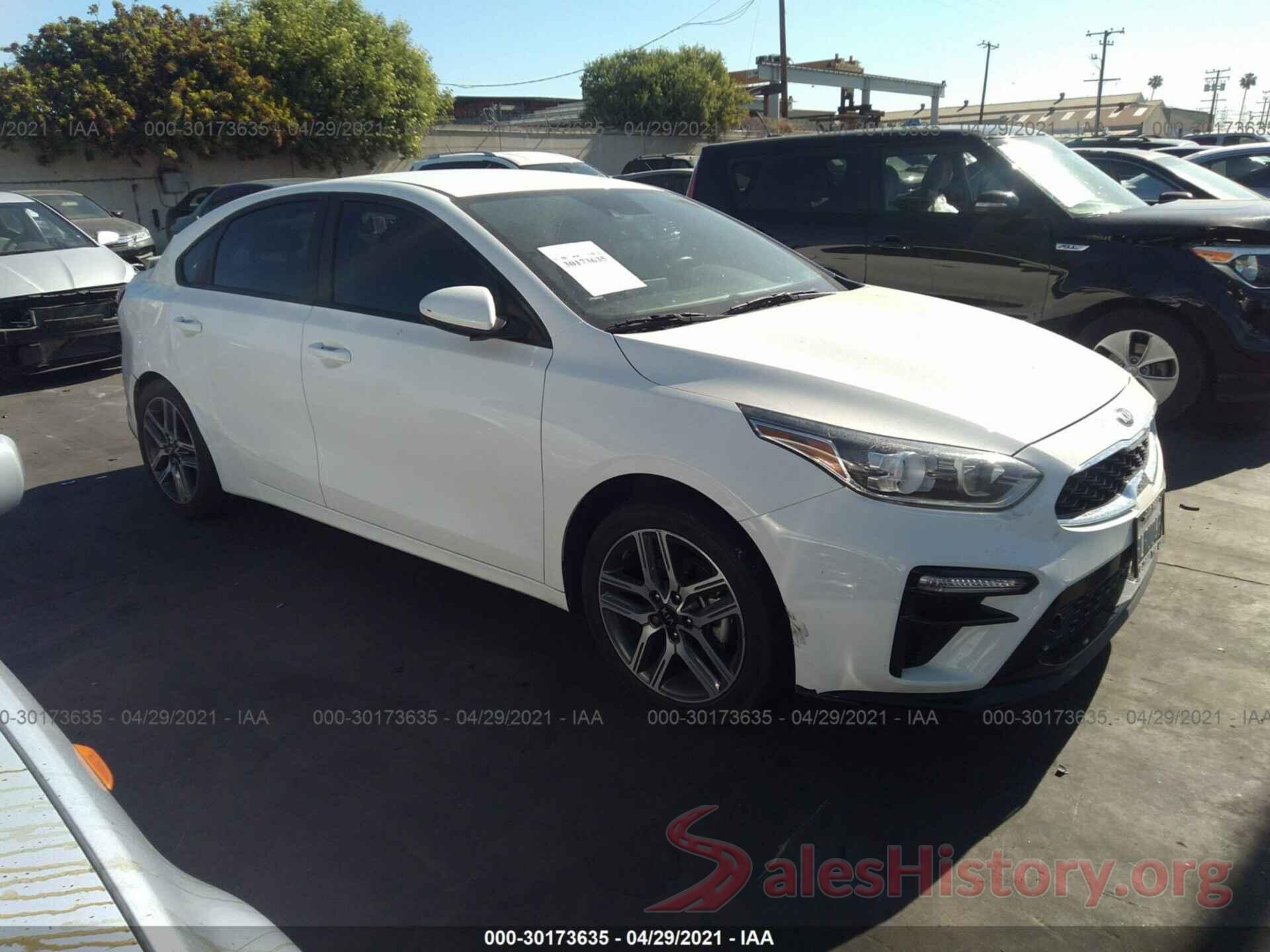 3KPF34AD0KE135855 2019 KIA FORTE