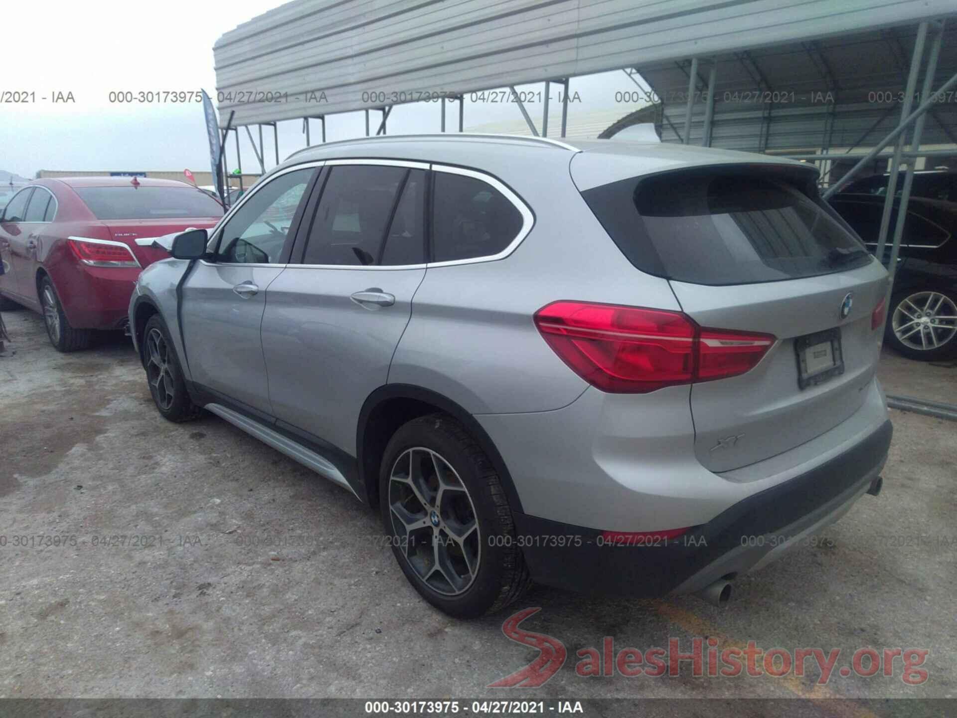 WBXHU7C30J5L08718 2018 BMW X1