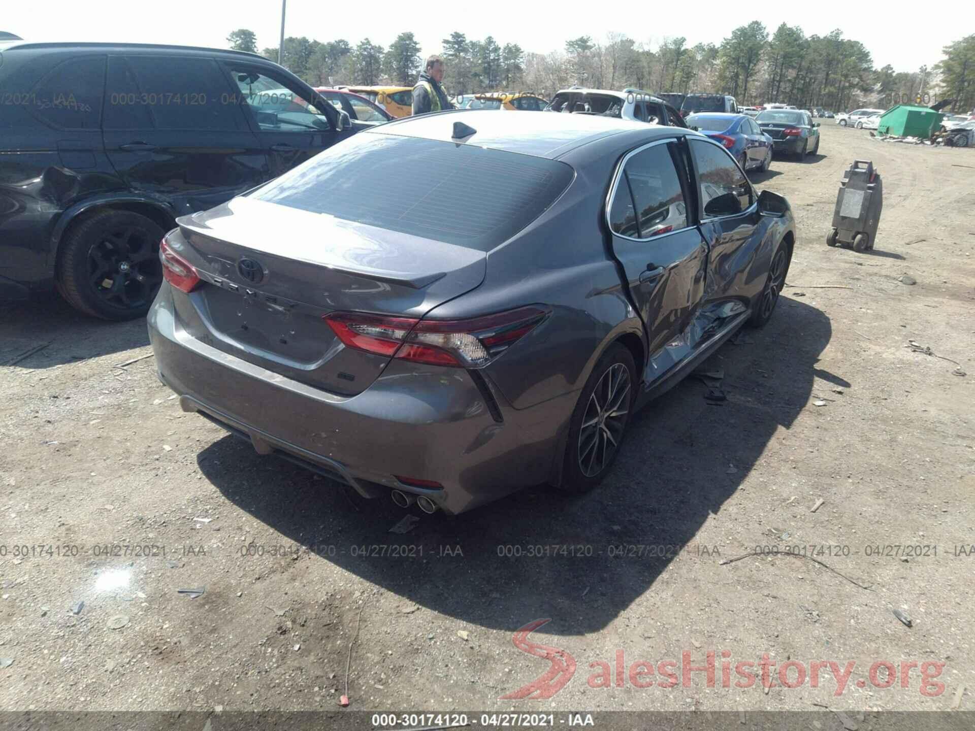 4T1G11AK2MU531681 2021 TOYOTA CAMRY