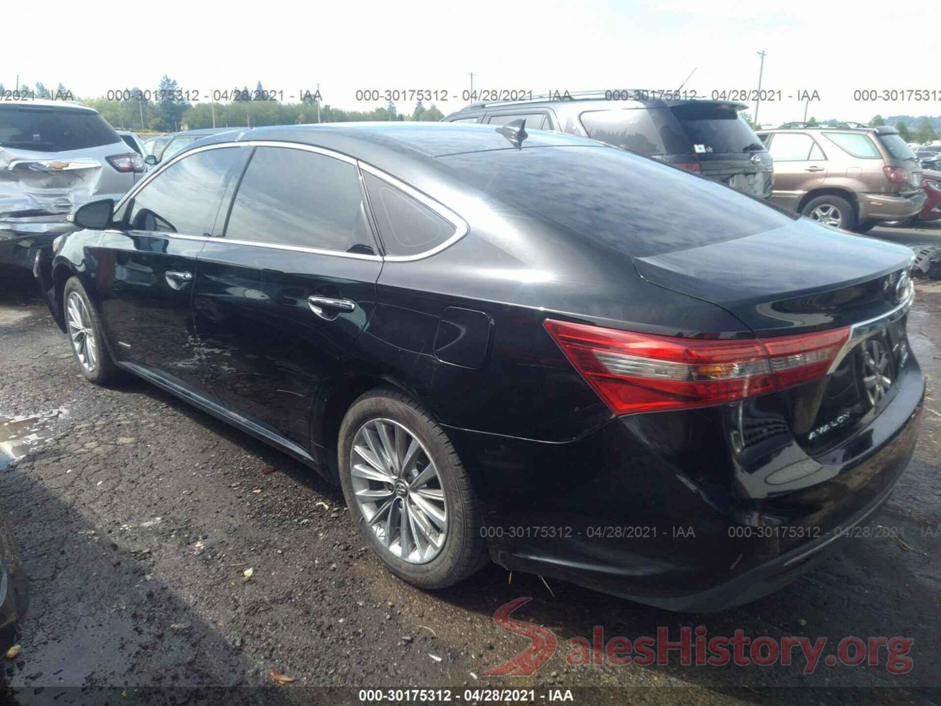 4T1BD1EB3JU064715 2018 TOYOTA AVALON