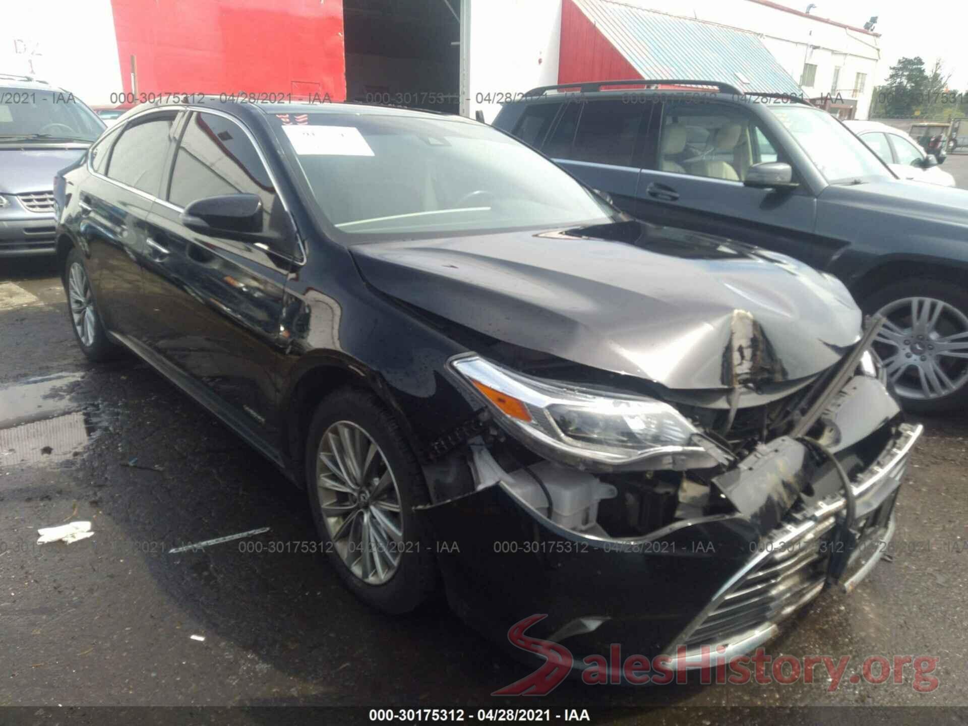 4T1BD1EB3JU064715 2018 TOYOTA AVALON