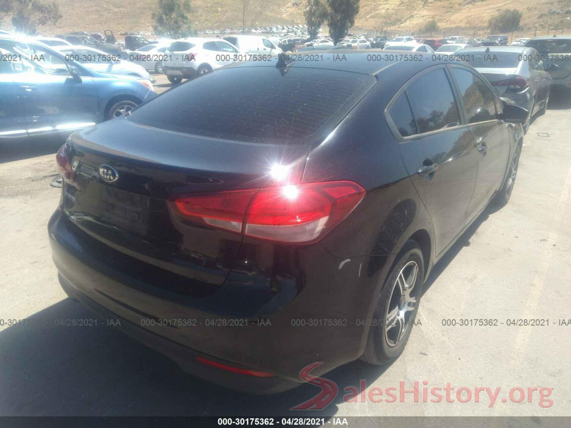 3KPFK4A7XHE018743 2017 KIA FORTE