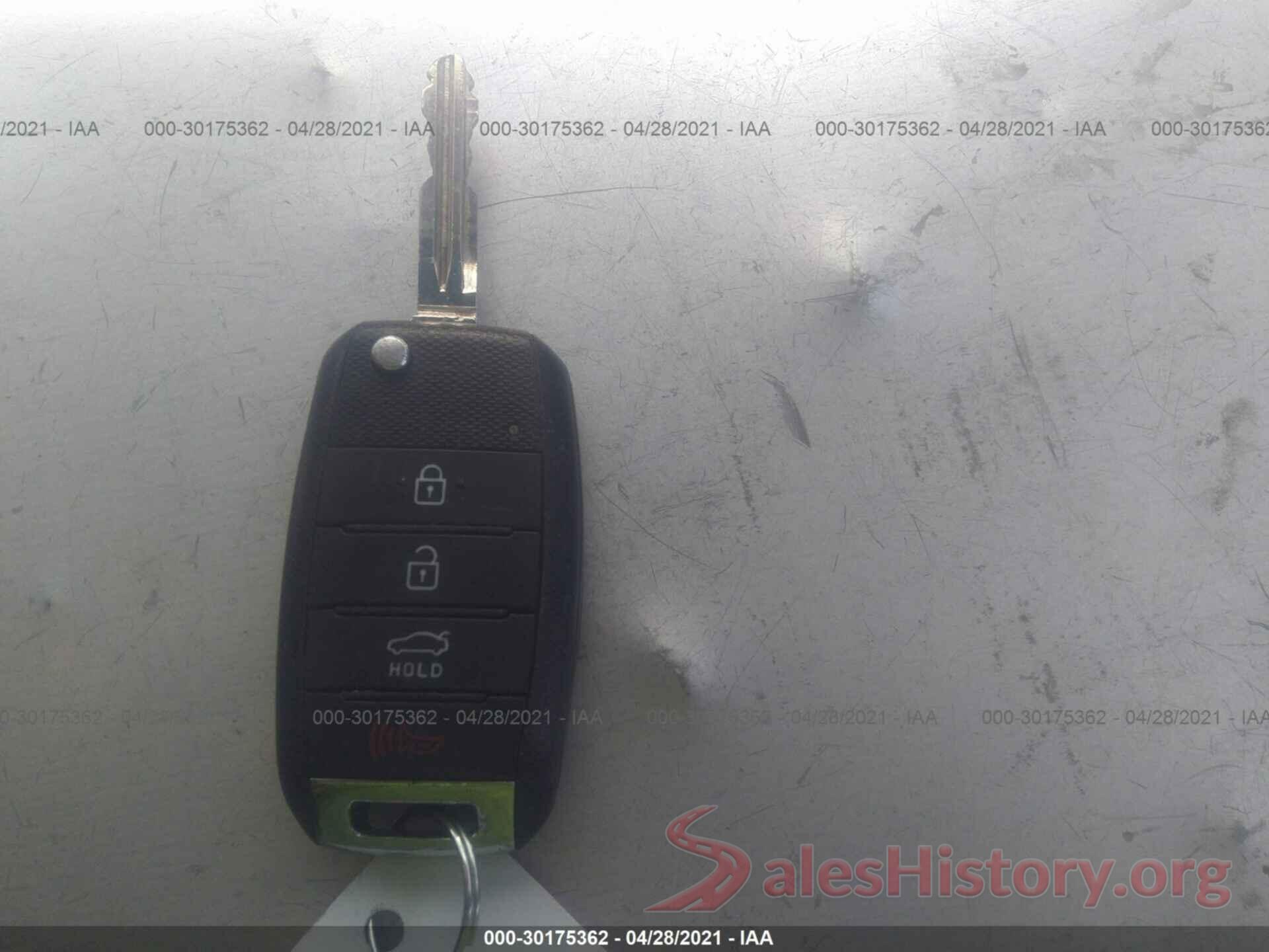 3KPFK4A7XHE018743 2017 KIA FORTE