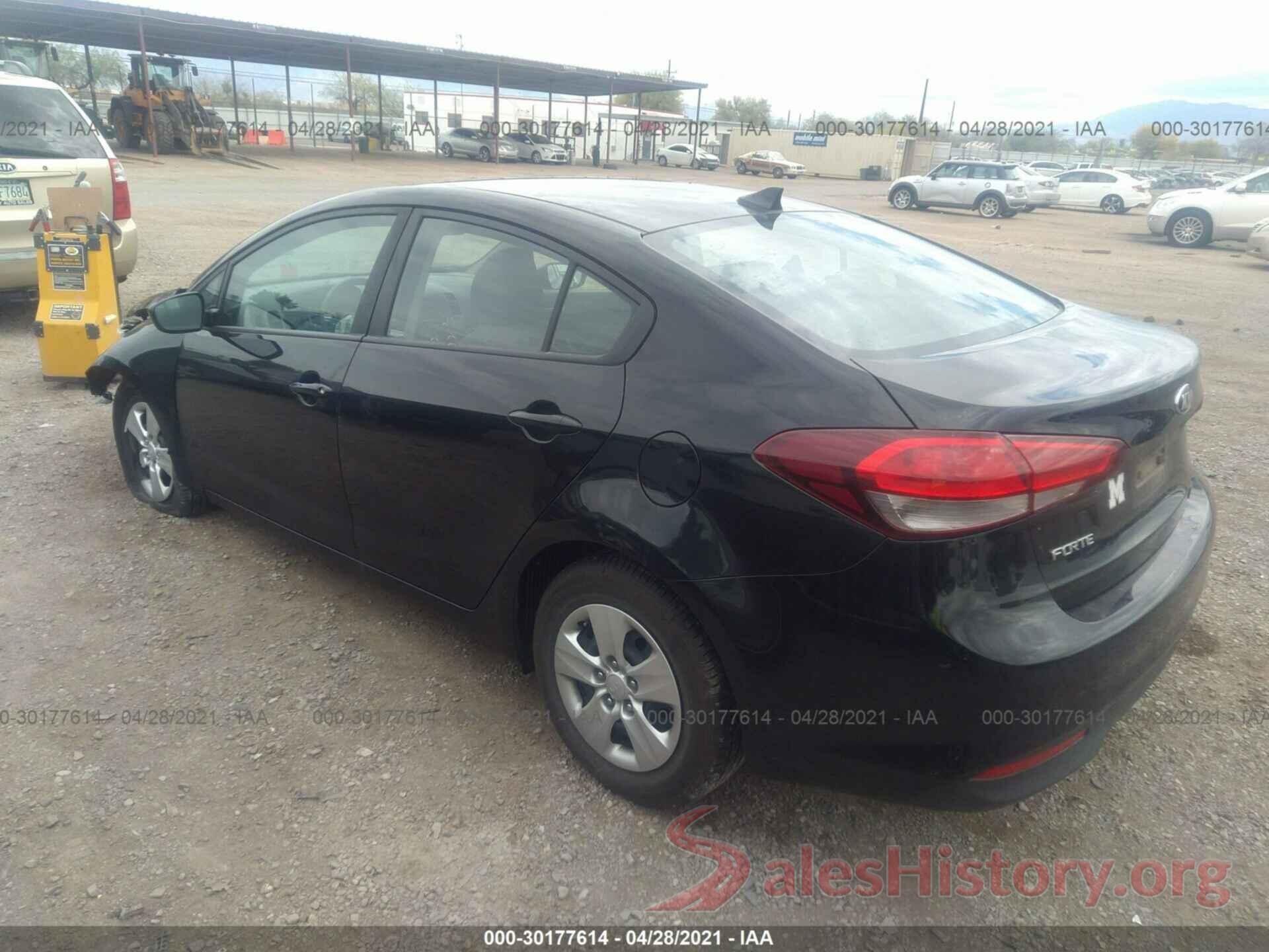 3KPFK4A78JE272859 2018 KIA FORTE