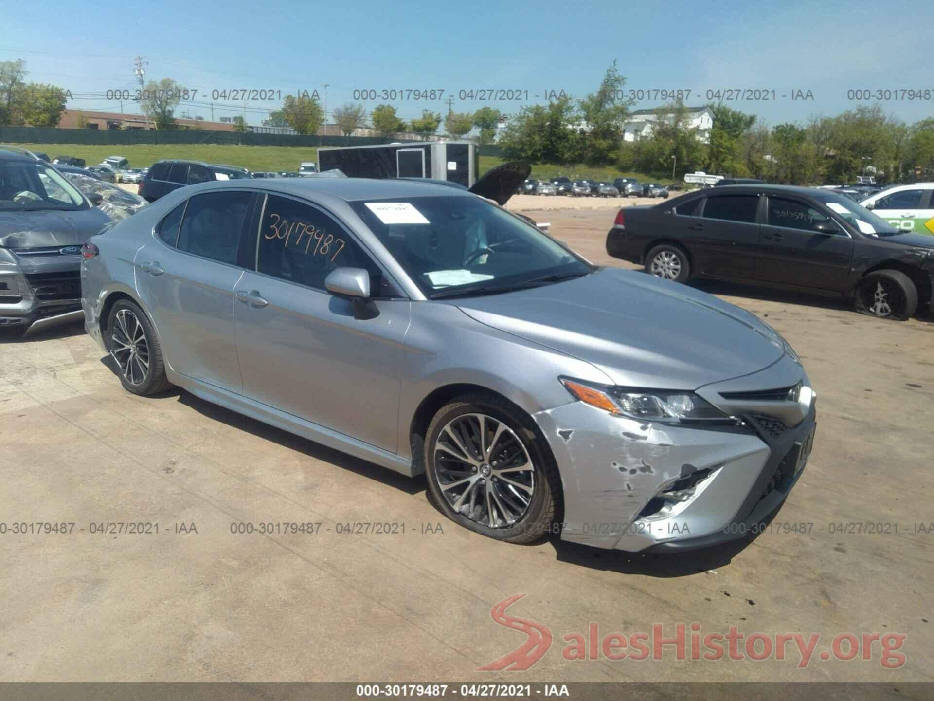 4T1B11HK5JU056071 2018 TOYOTA CAMRY