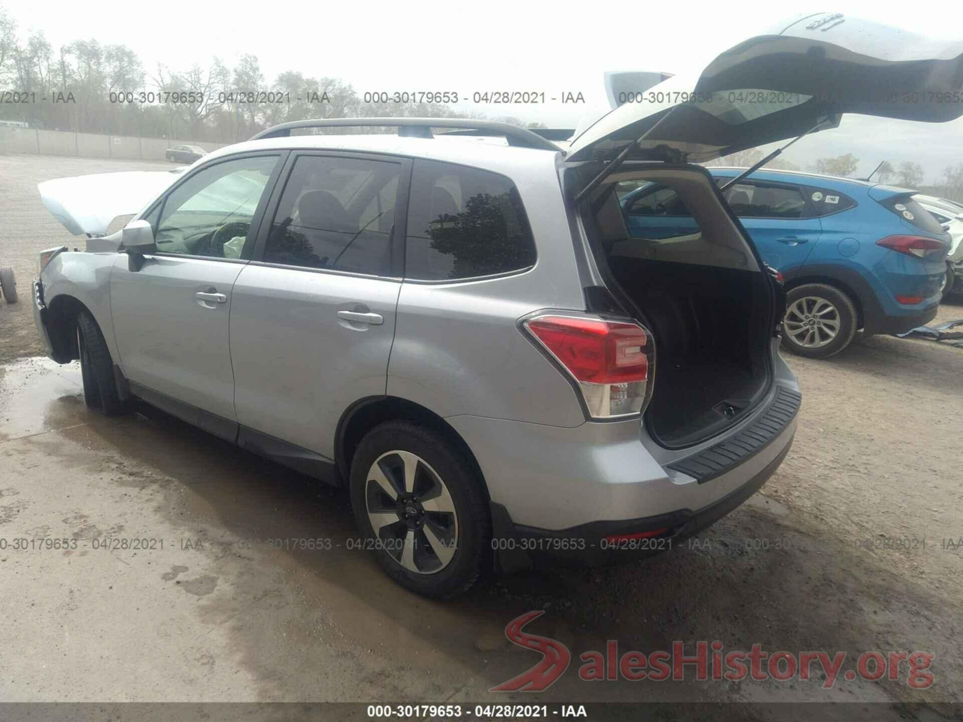 JF2SJAGC9JH604405 2018 SUBARU FORESTER