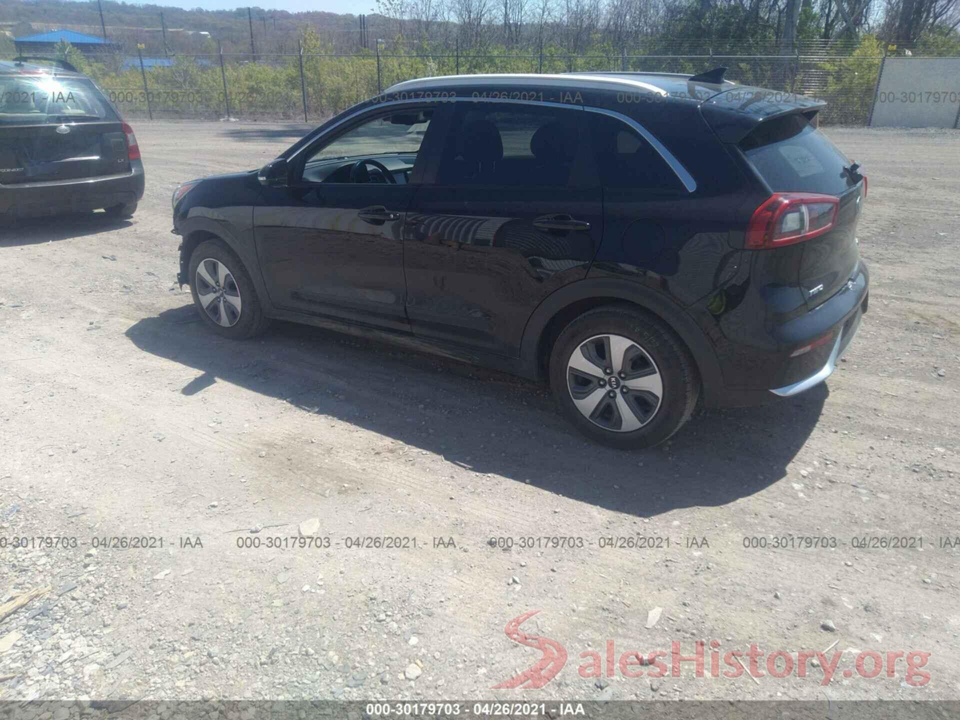 KNDCE3LC1J5154629 2018 KIA NIRO